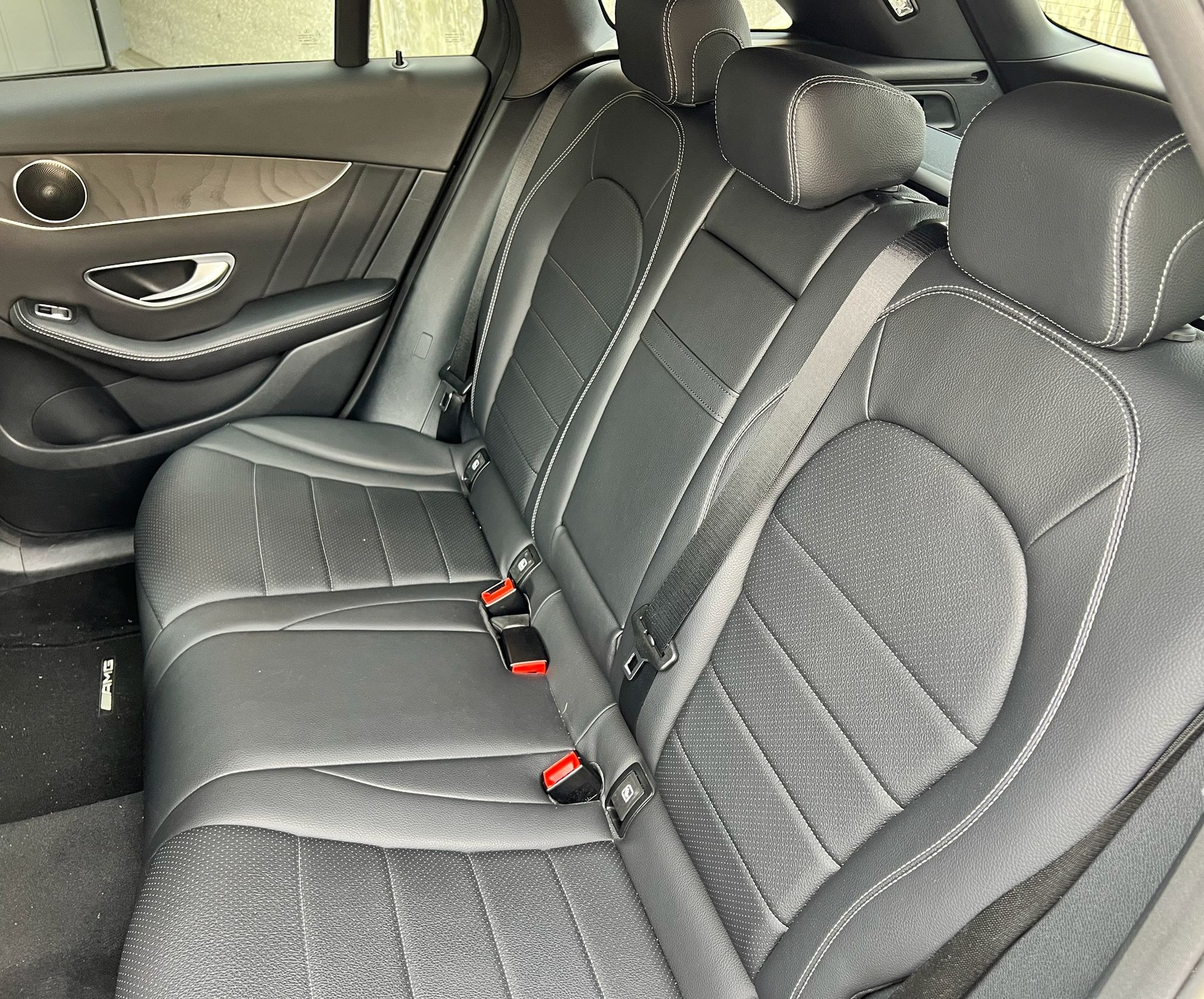 MERCEDES-BENZ GLC 250 d AMG Line 4m-image-5