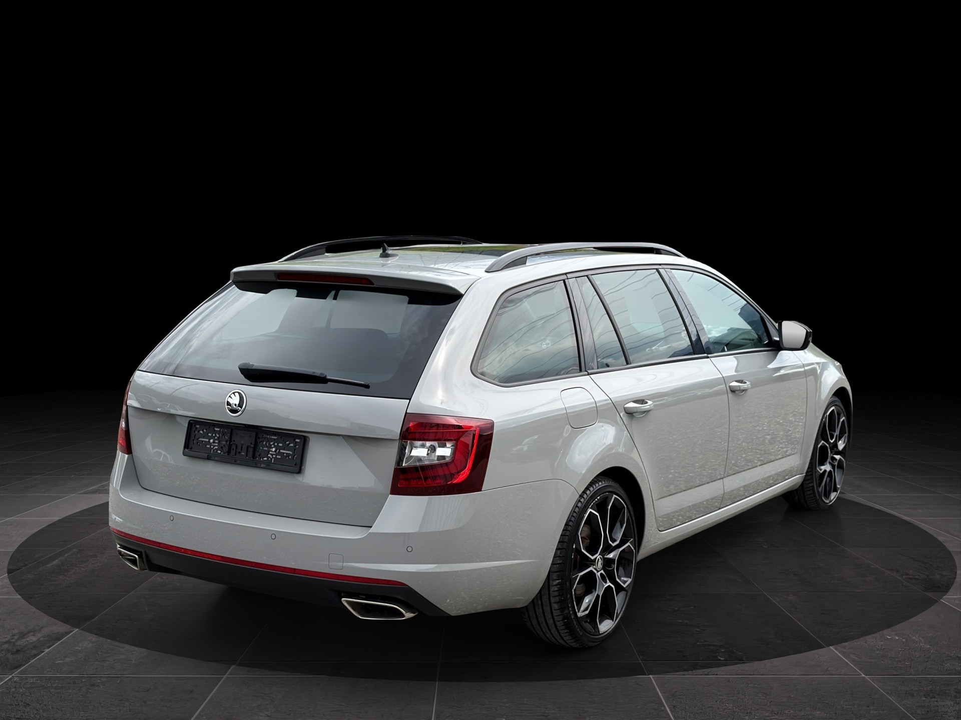 SKODA Octavia Combi 2.0 TDI RS 4x4 DSG-image-1