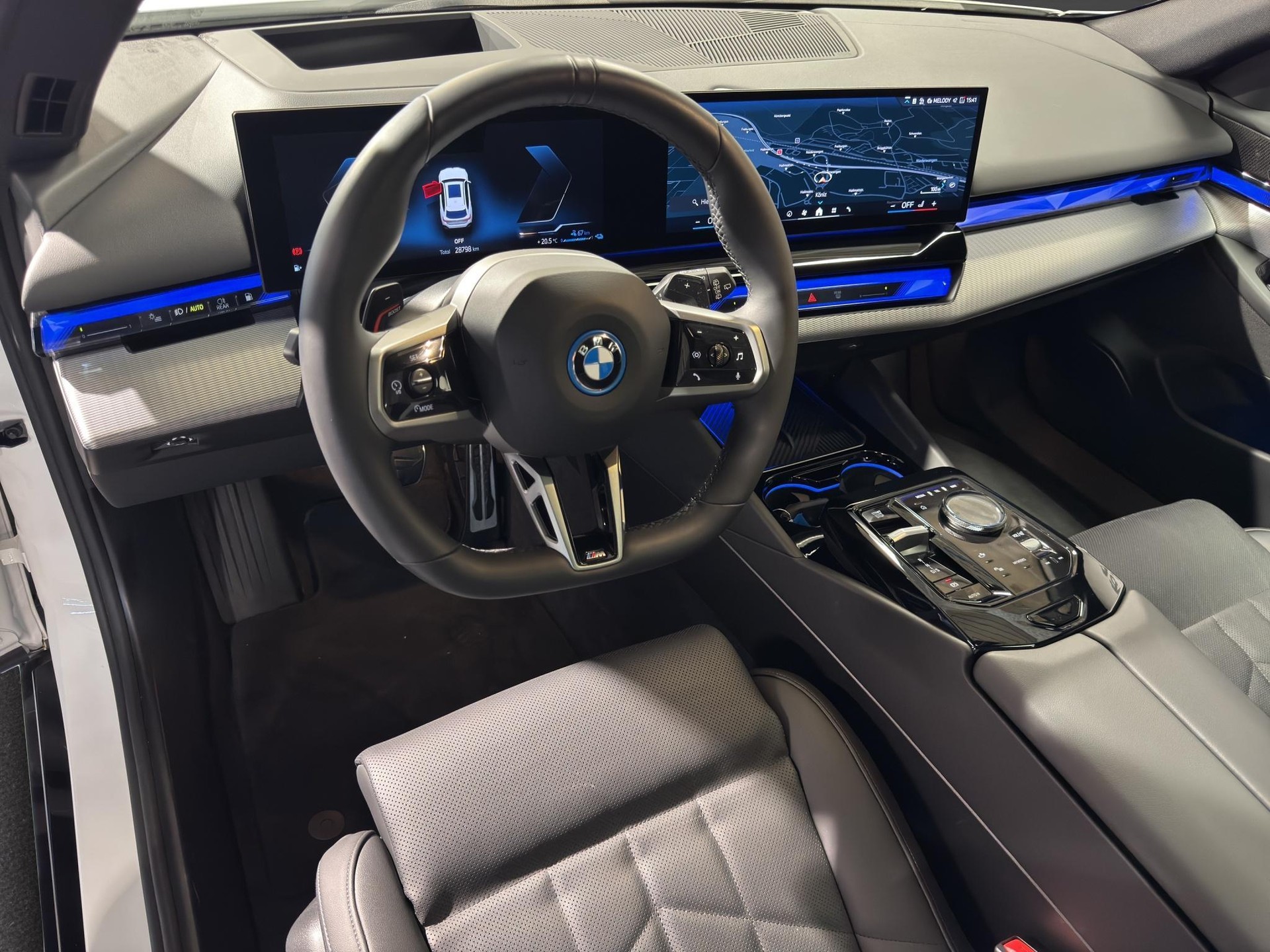BMW 530e xDrive Touring M Sport-image-21