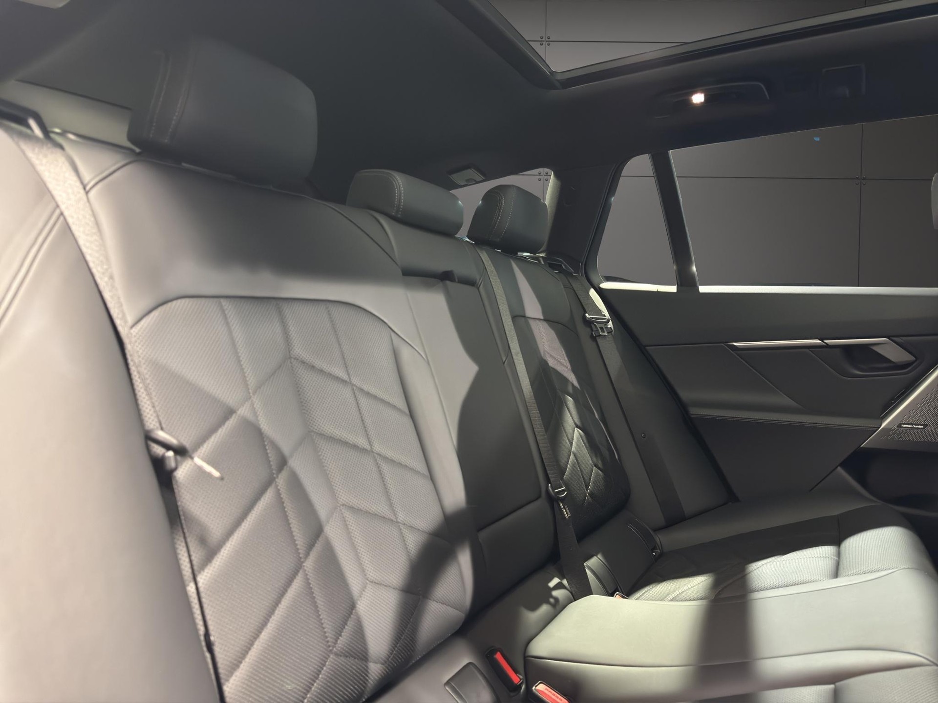 BMW 530e xDrive Touring M Sport-image-15