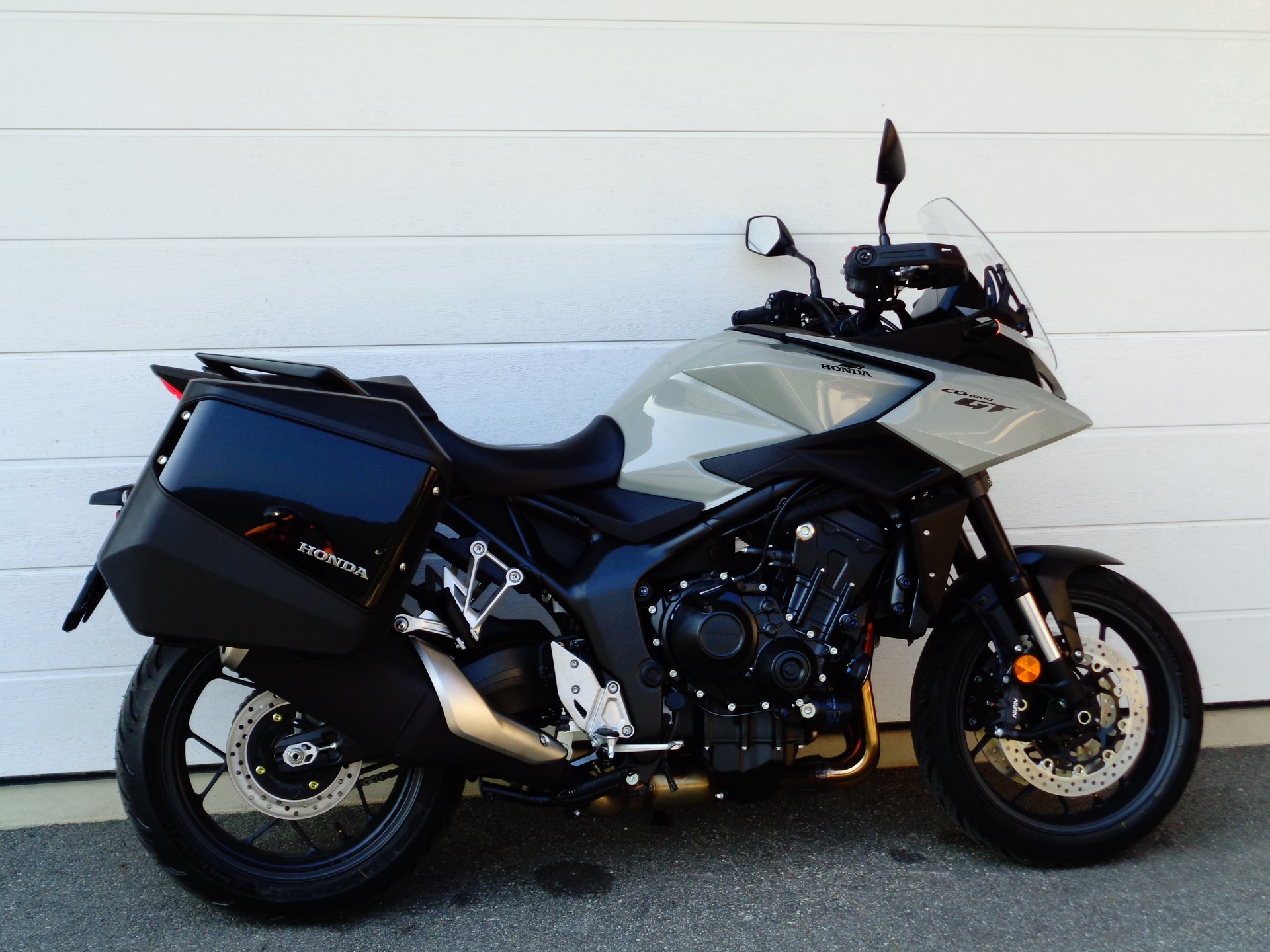 HONDA CB 1000 GT-showroom-element-2