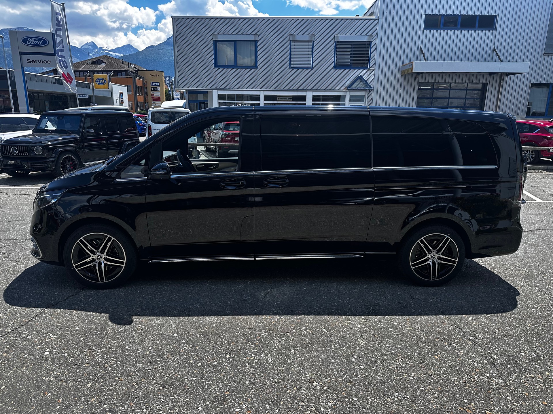 MERCEDES-BENZ V 300 d Avantgarde extra lang 4Matic-image-5
