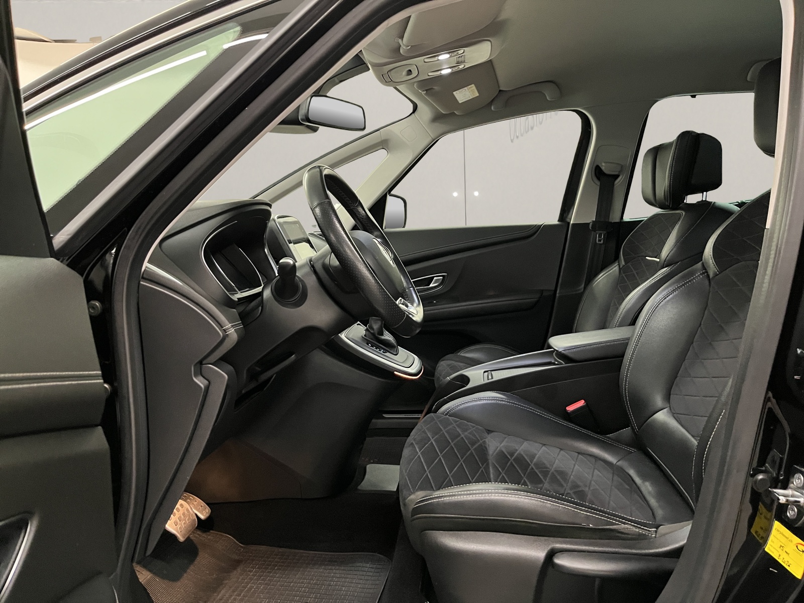 RENAULT Grand Scénic 1.3 TCe 160 Intens Advant. EDC-image-6