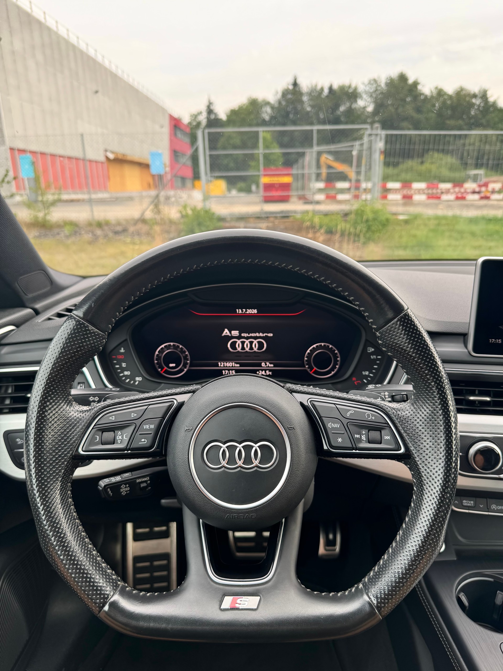 AUDI A5 Coupé 2.0 TFSI Sport quattro S-tronic / ab MFK bei Verkauf-image-11