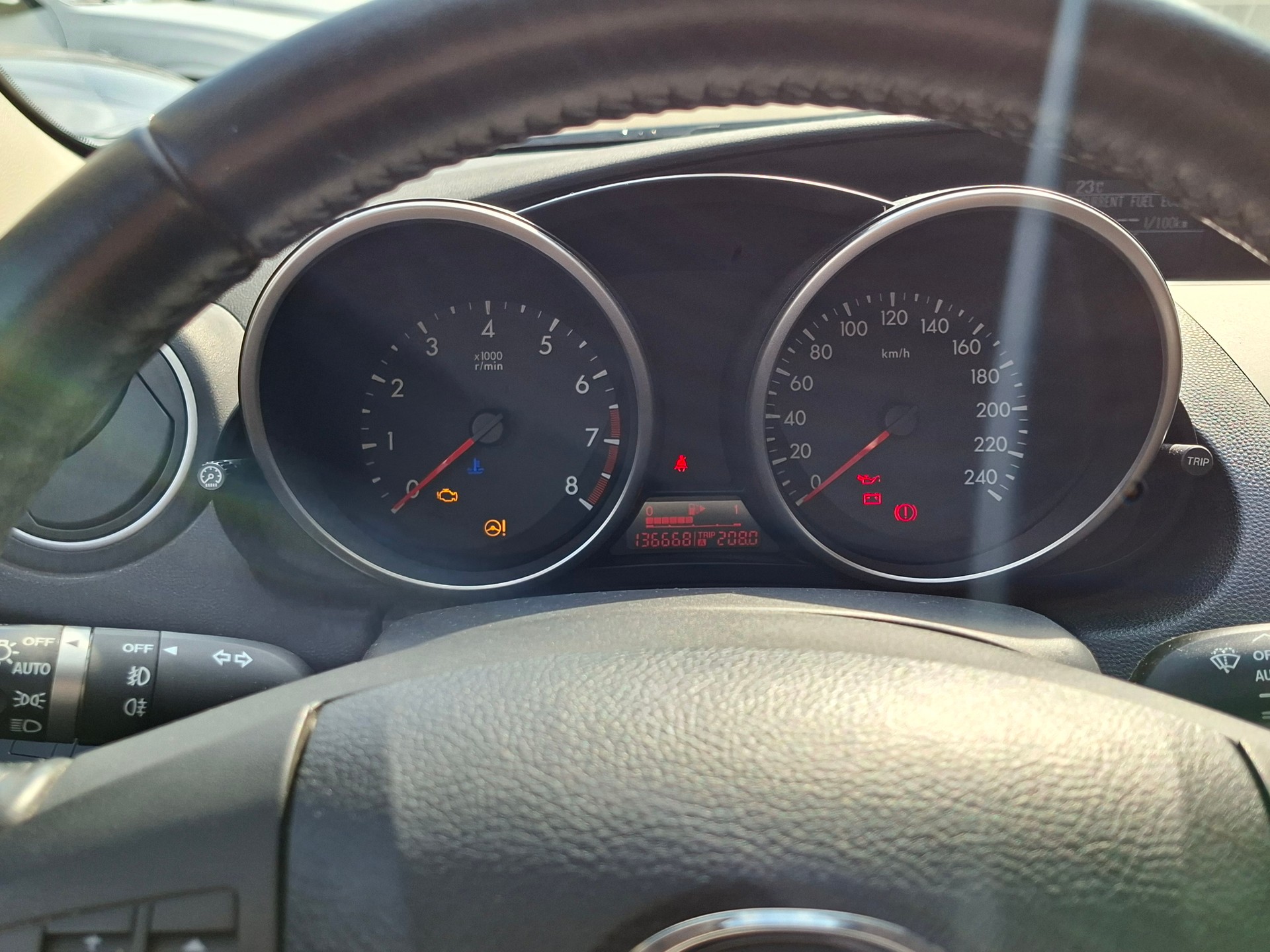 MAZDA 1.6 Exclusive-image-1