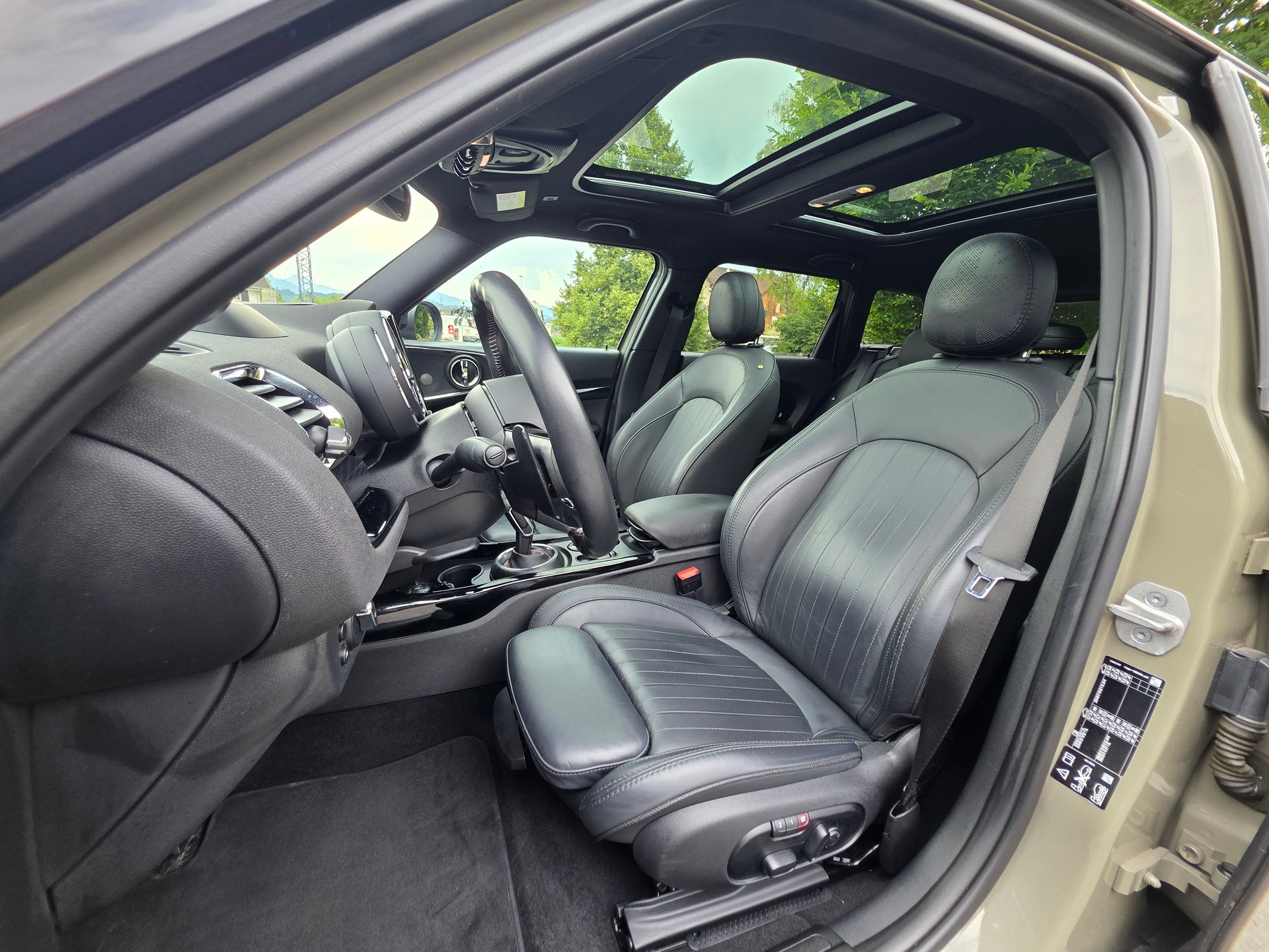 MINI Clubman Cooper John Cooper Works ALL4 Steptronic-image-24
