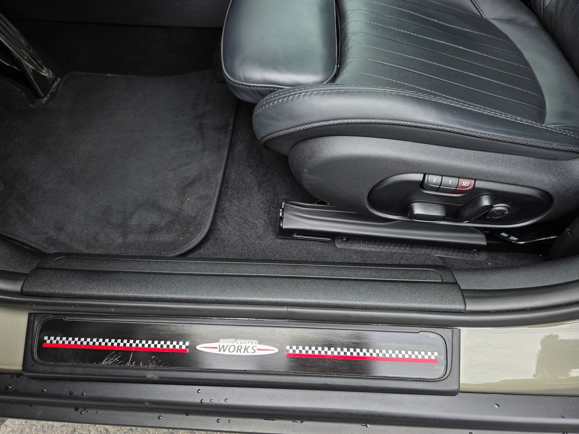 MINI Clubman Cooper John Cooper Works ALL4 Steptronic-image-31
