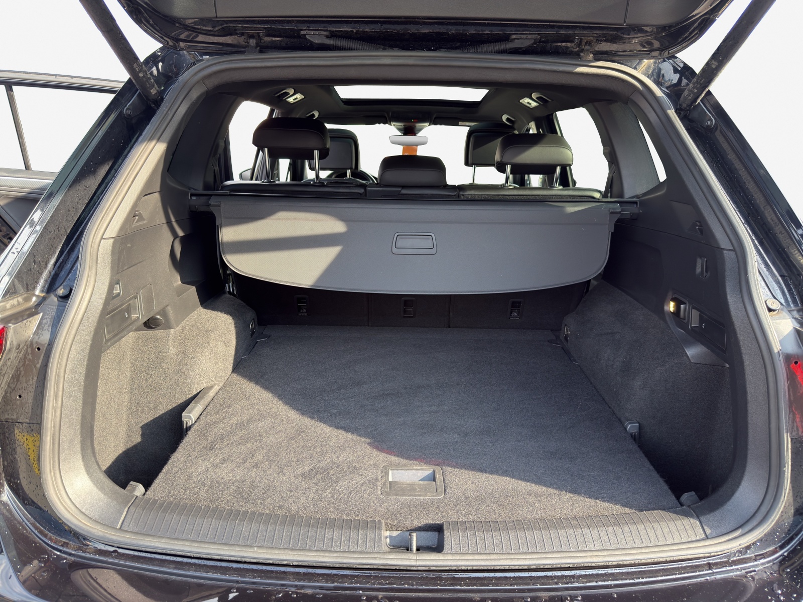 VW Tiguan Allspace 2.0TSI R-Line 4Motion DSG-image-12