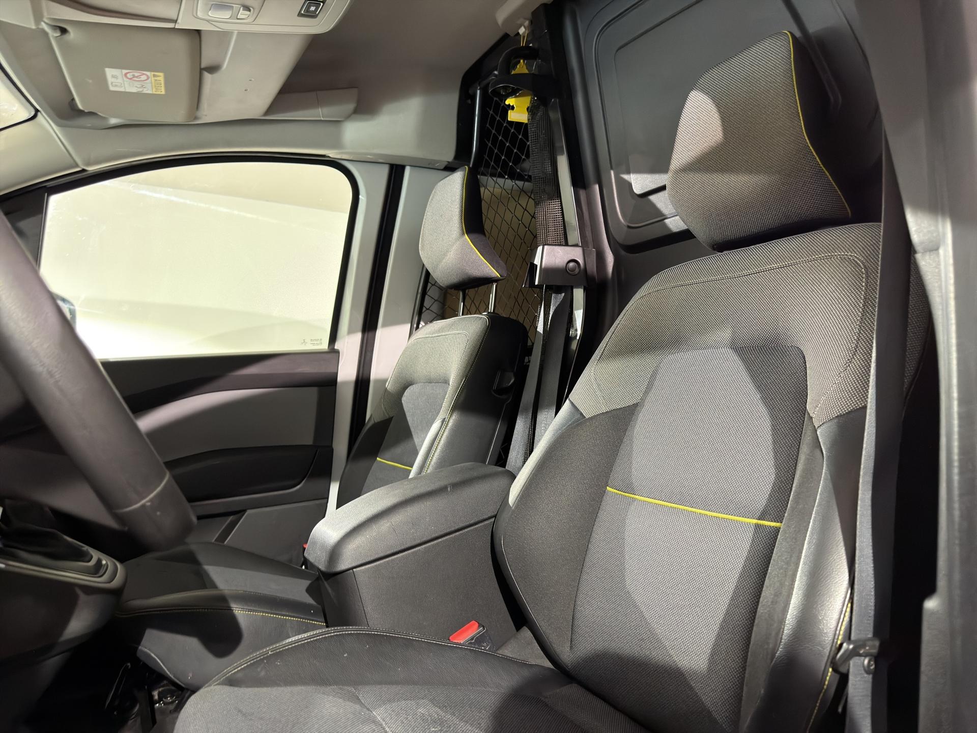 RENAULT Kangoo Van 1.3TCe Open Sesame 130 PF Extra EDC-image-18