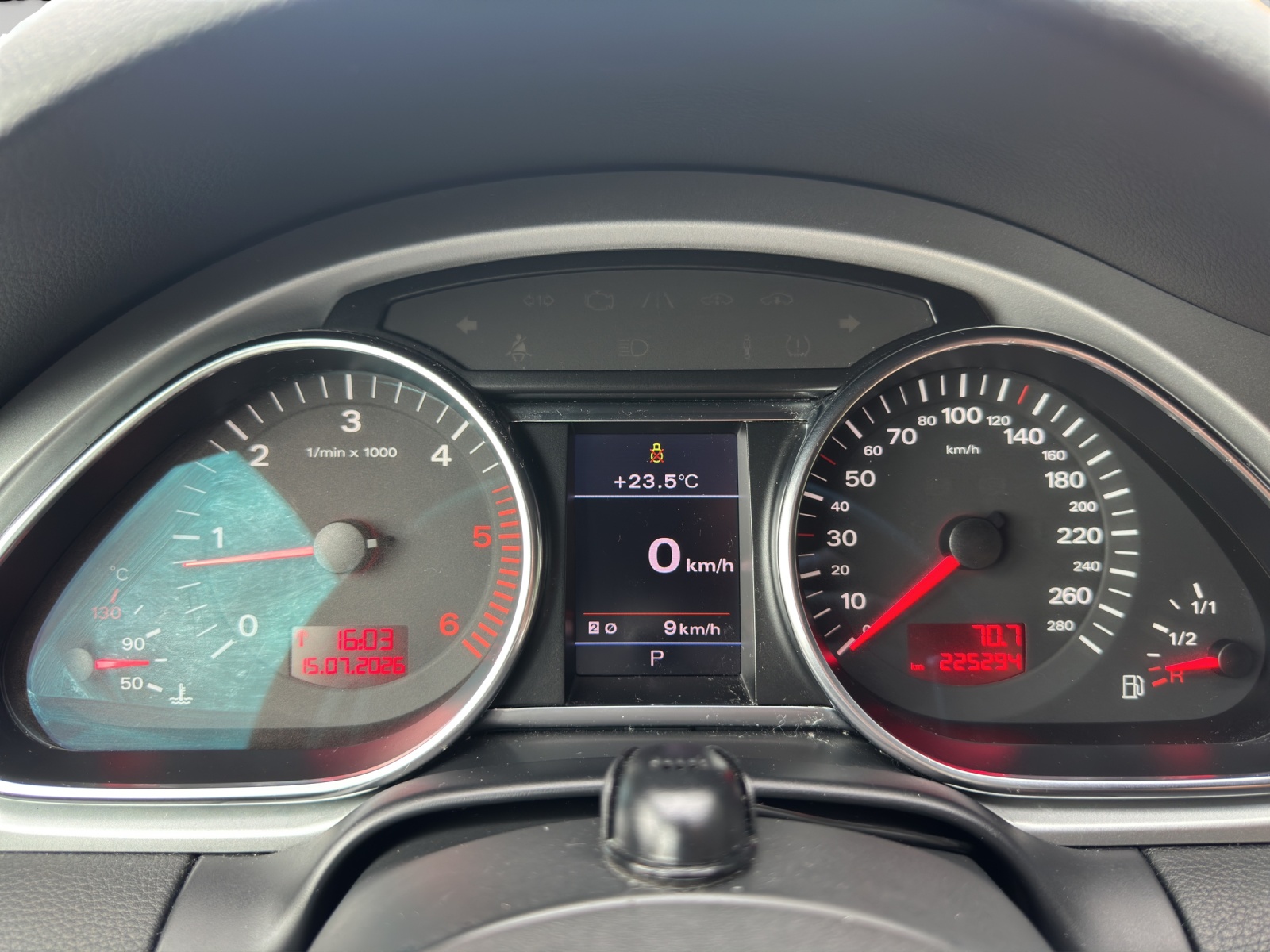AUDI Q7 3.0 TDI quattro tiptronic-image-24