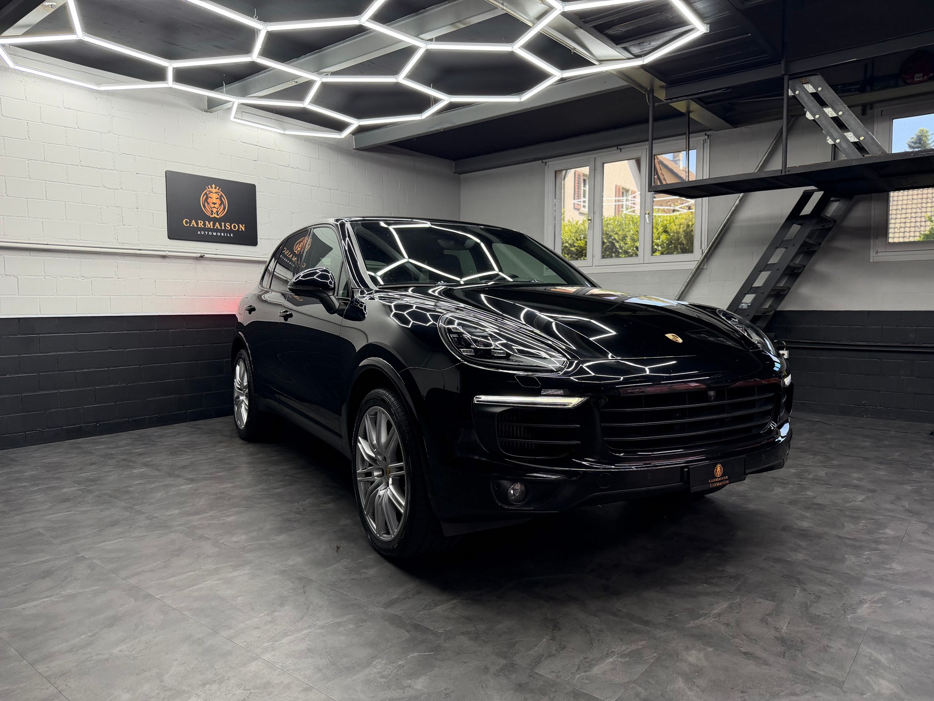PORSCHE Cayenne Diesel Platinum Edition