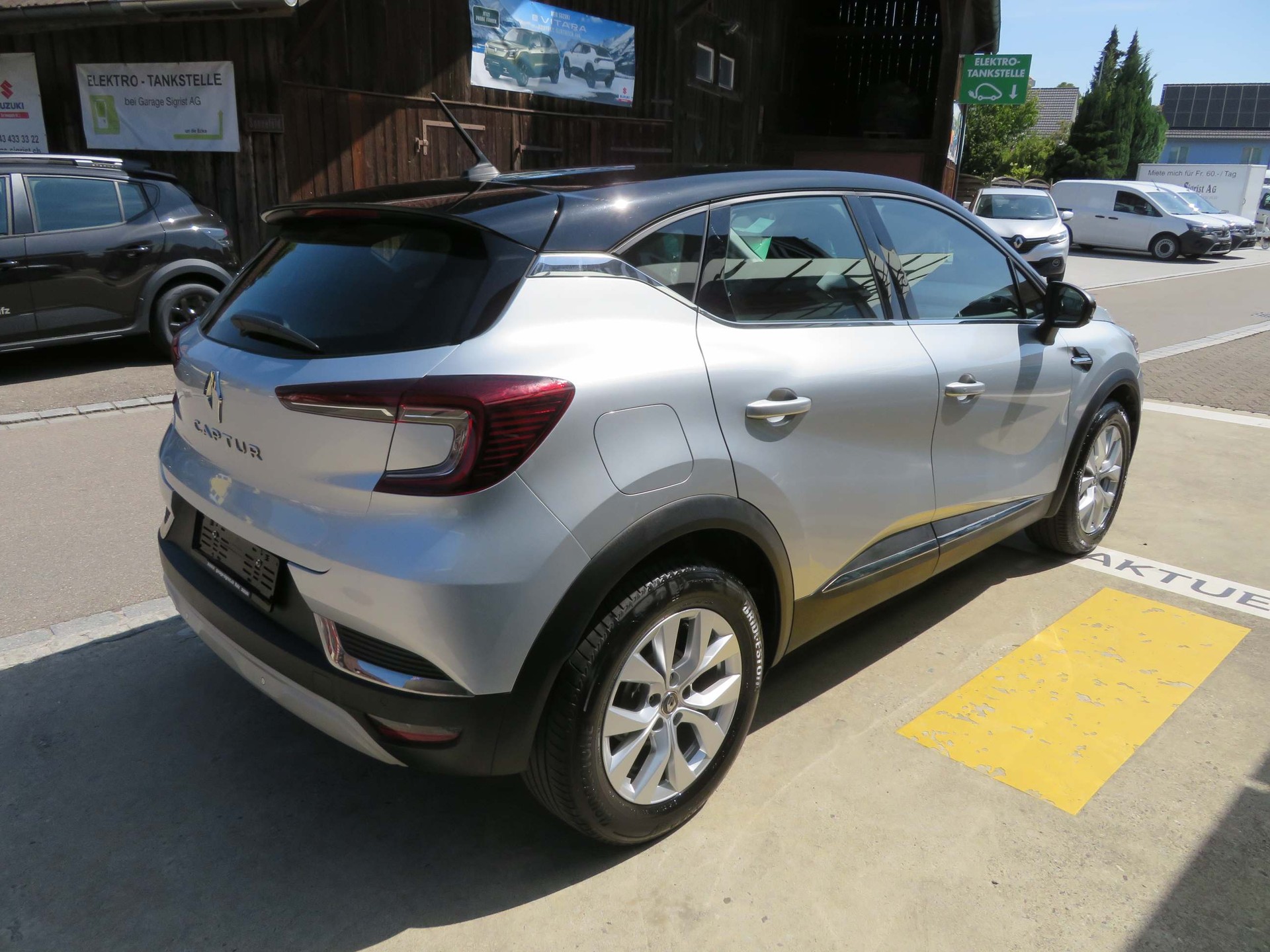 RENAULT Captur 1.3 TCe Intens EDC-image-5