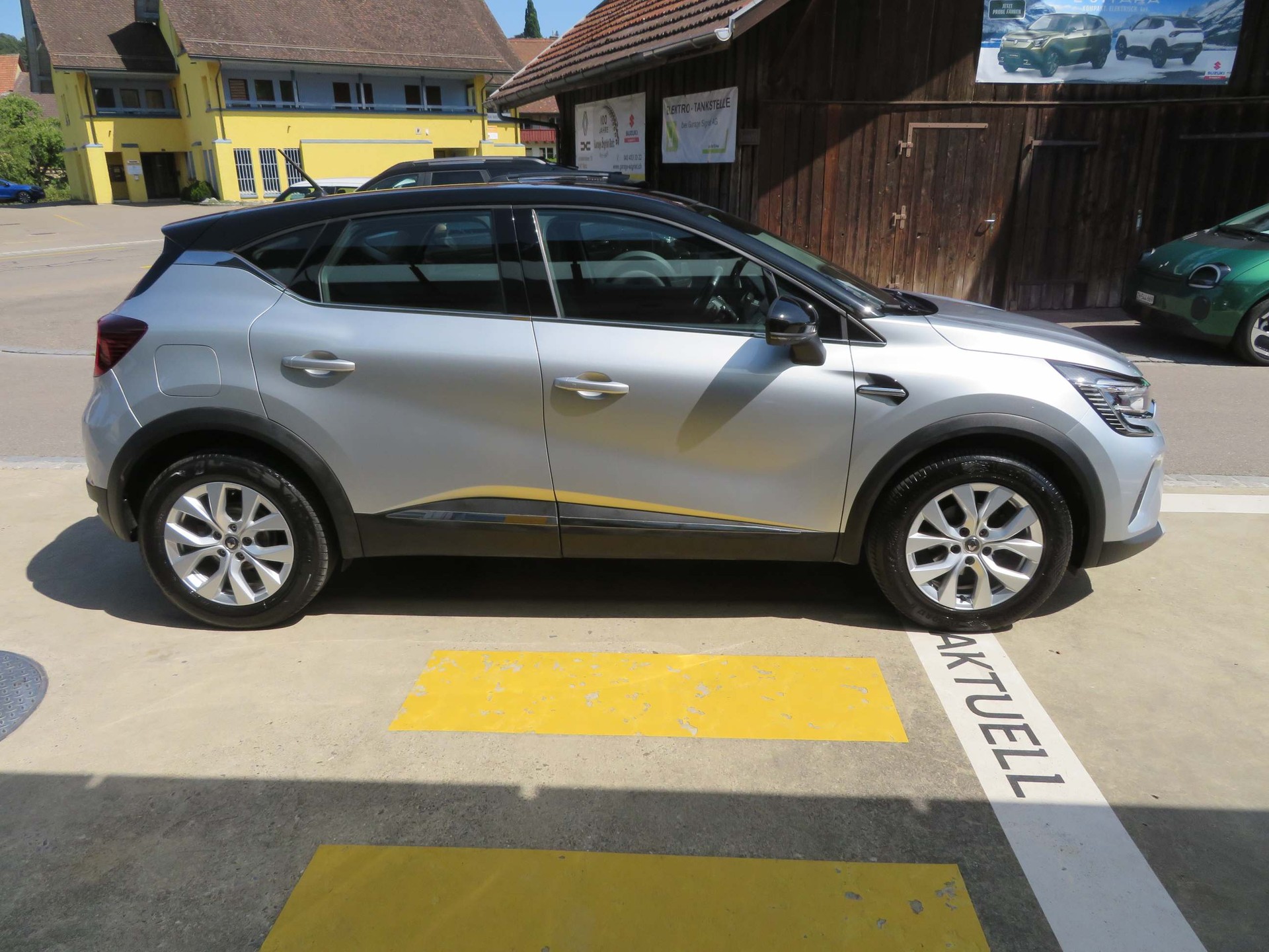 RENAULT Captur 1.3 TCe Intens EDC-image-4
