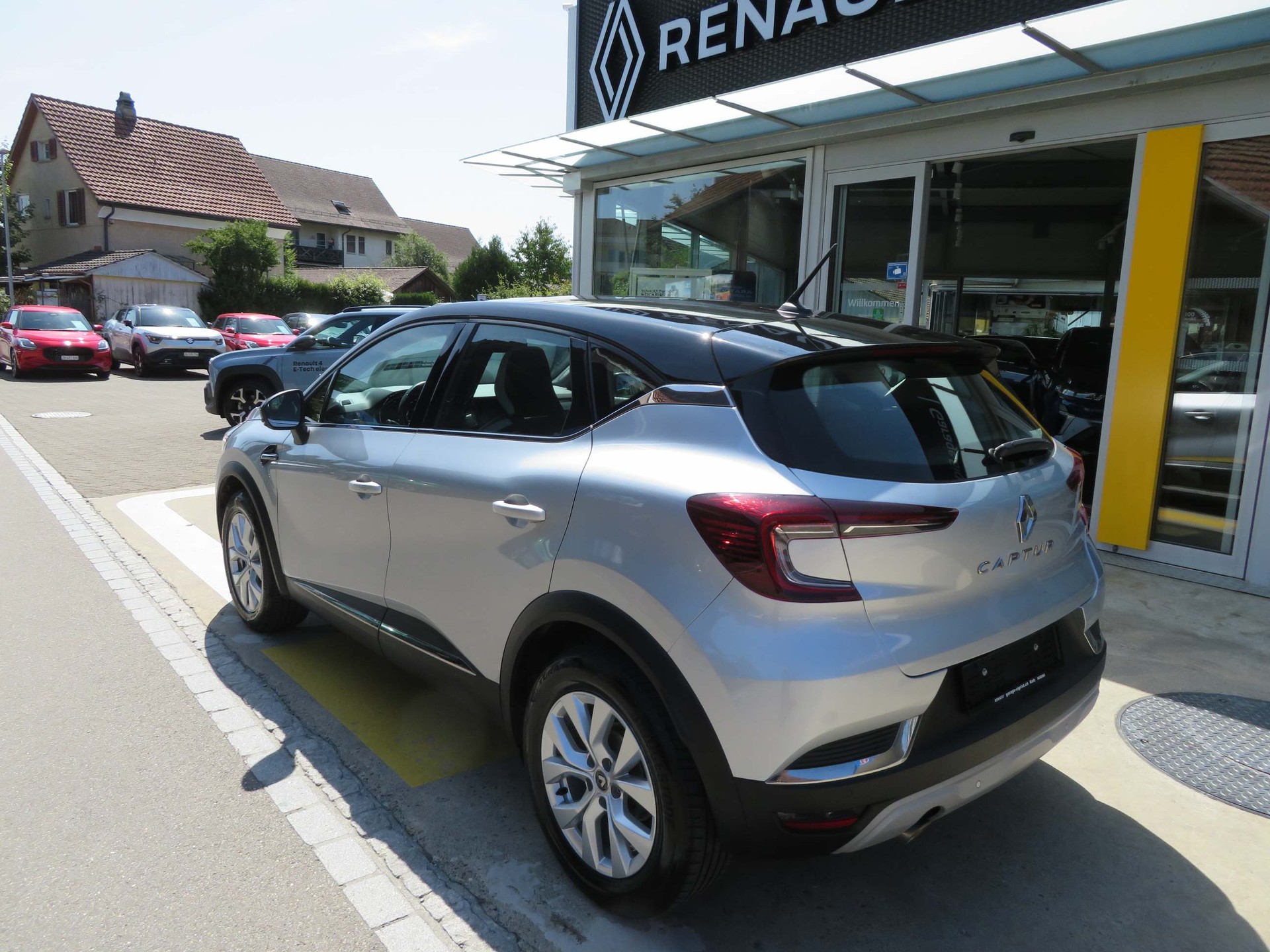 RENAULT Captur 1.3 TCe Intens EDC-image-7