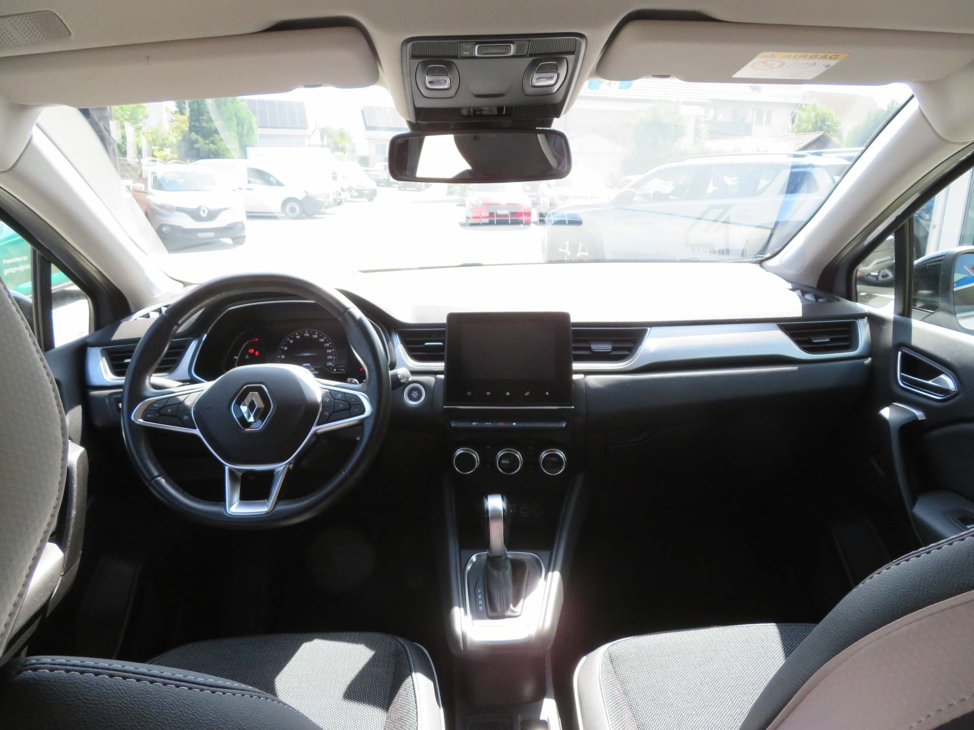 RENAULT Captur 1.3 TCe Intens EDC-image-10