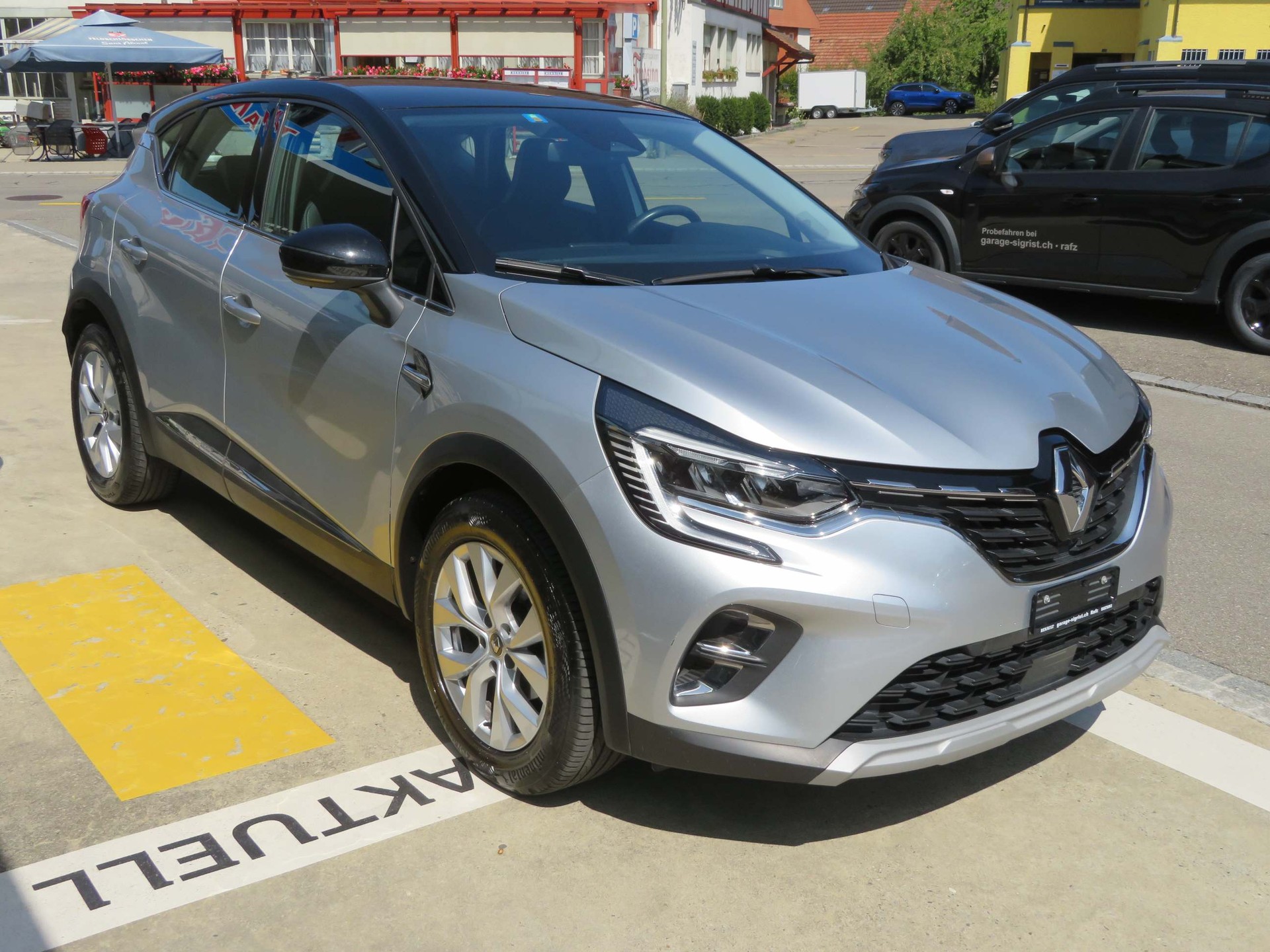 RENAULT Captur 1.3 TCe Intens EDC-image-3