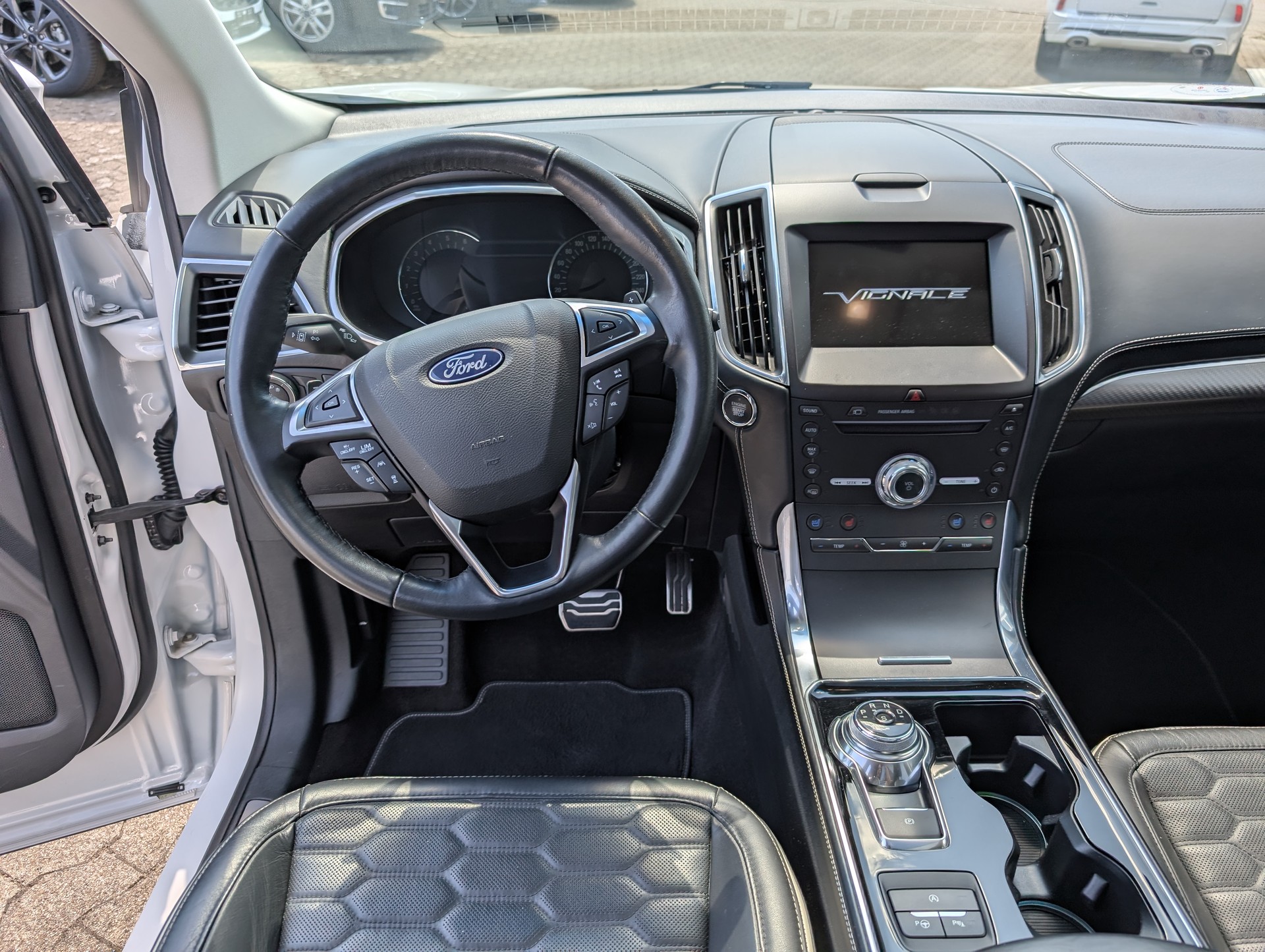 FORD Edge 2.0 EcoBlue Vignale 4WD Automatic-image-3