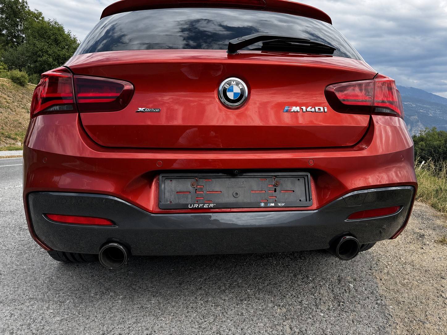 BMW M140i xDrive Steptronic Special Edition (CH)-image-4