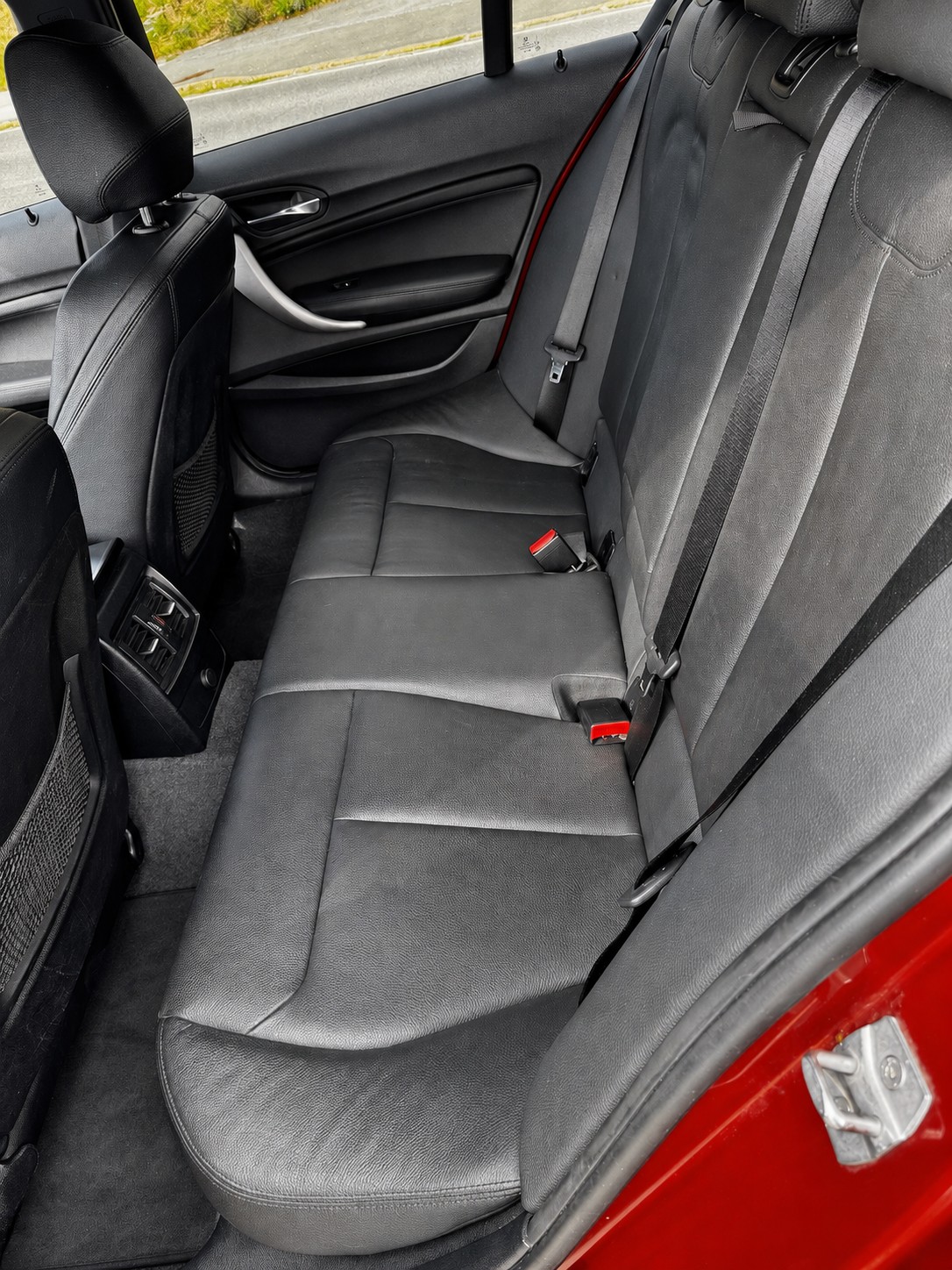 BMW M140i xDrive Steptronic Special Edition (CH)-image-7