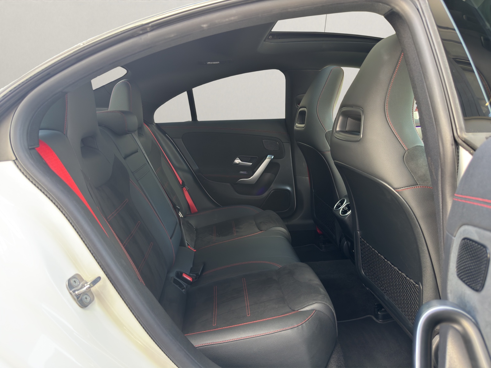 MERCEDES-BENZ CLA 35 AMG 4Matic 7G-DCT-image-14