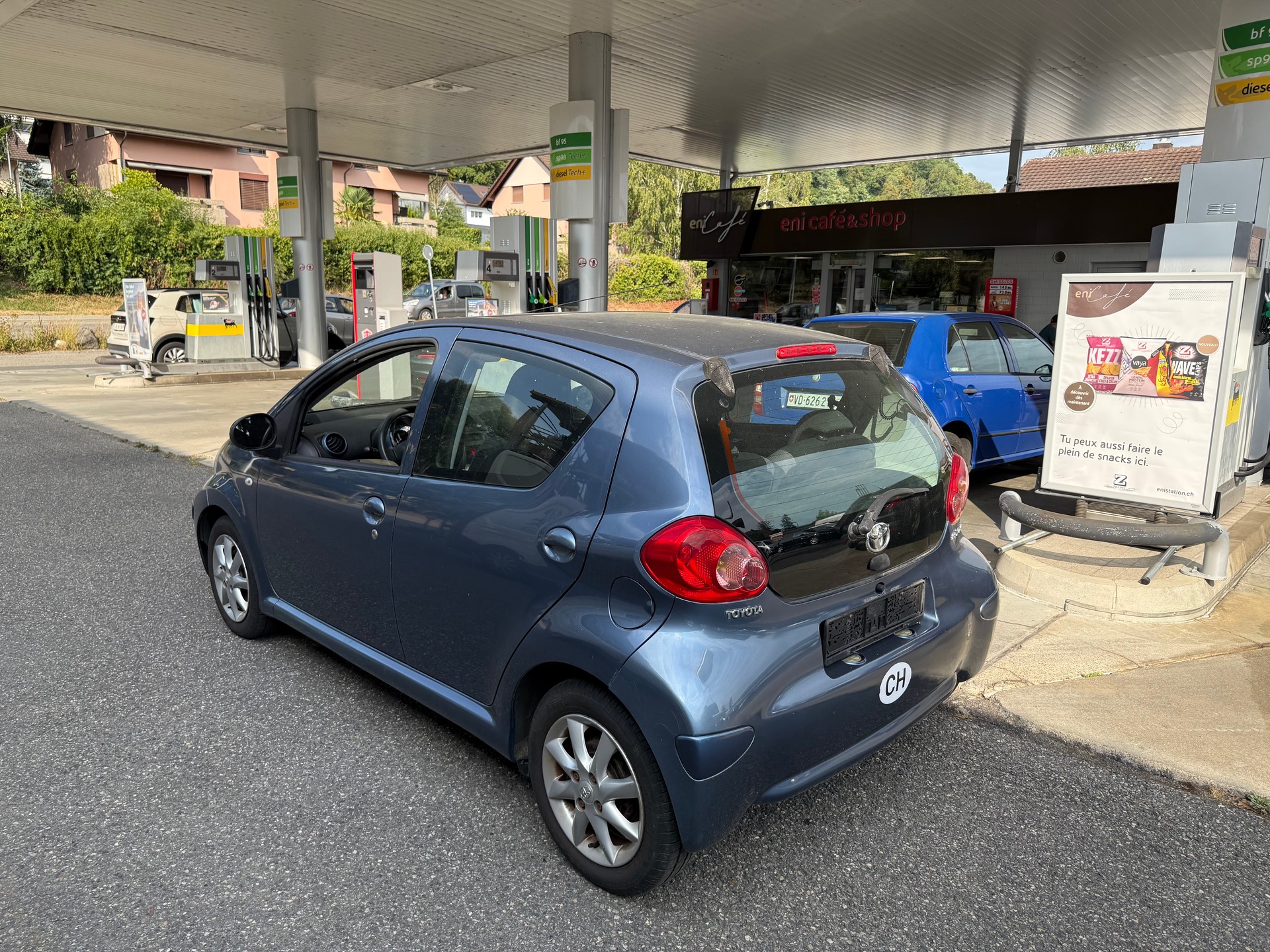 TOYOTA Aygo 1.0 blue-image-3