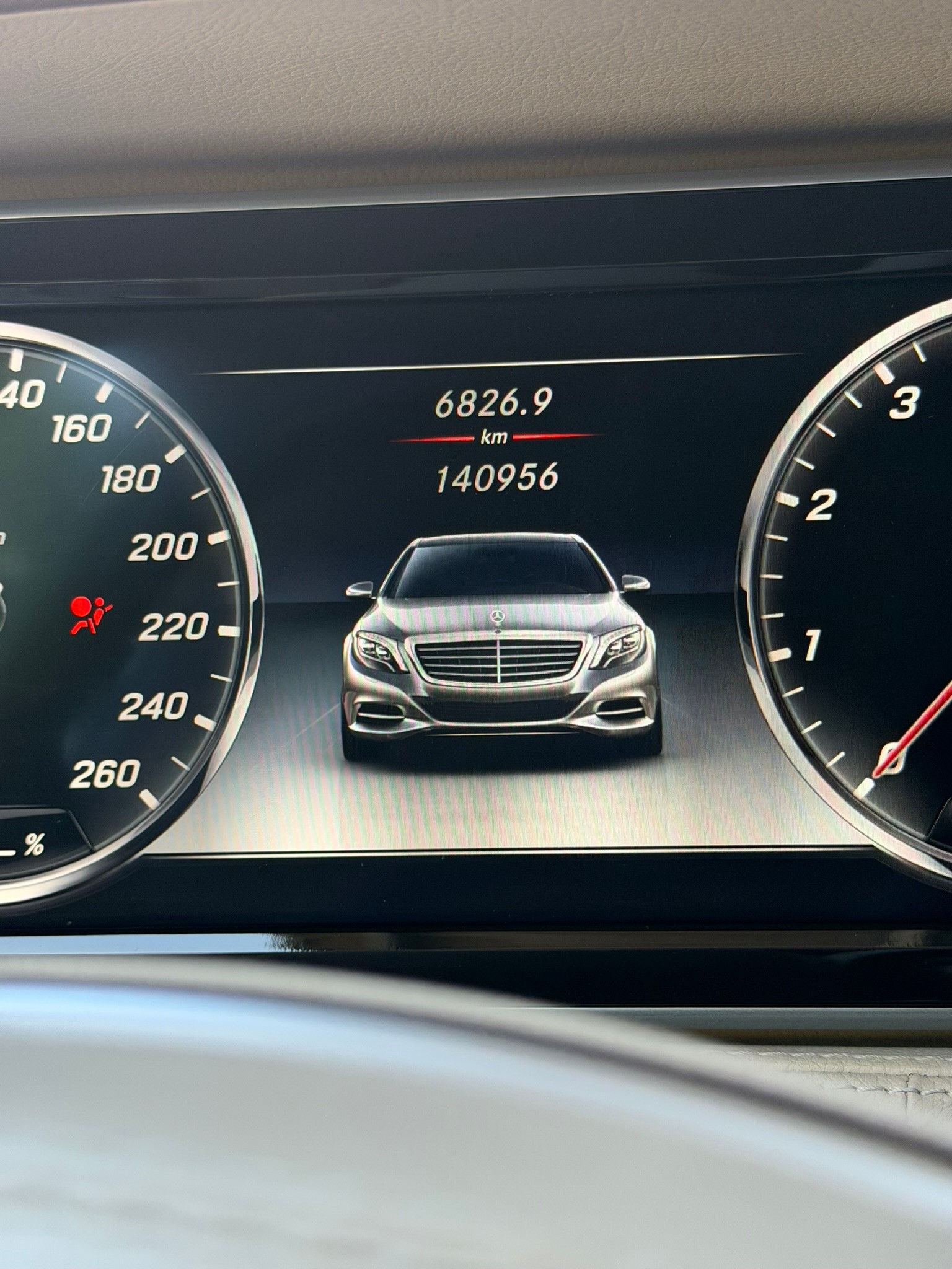 MERCEDES-BENZ S 500 L 4Matic 7G-Tronic-image-11