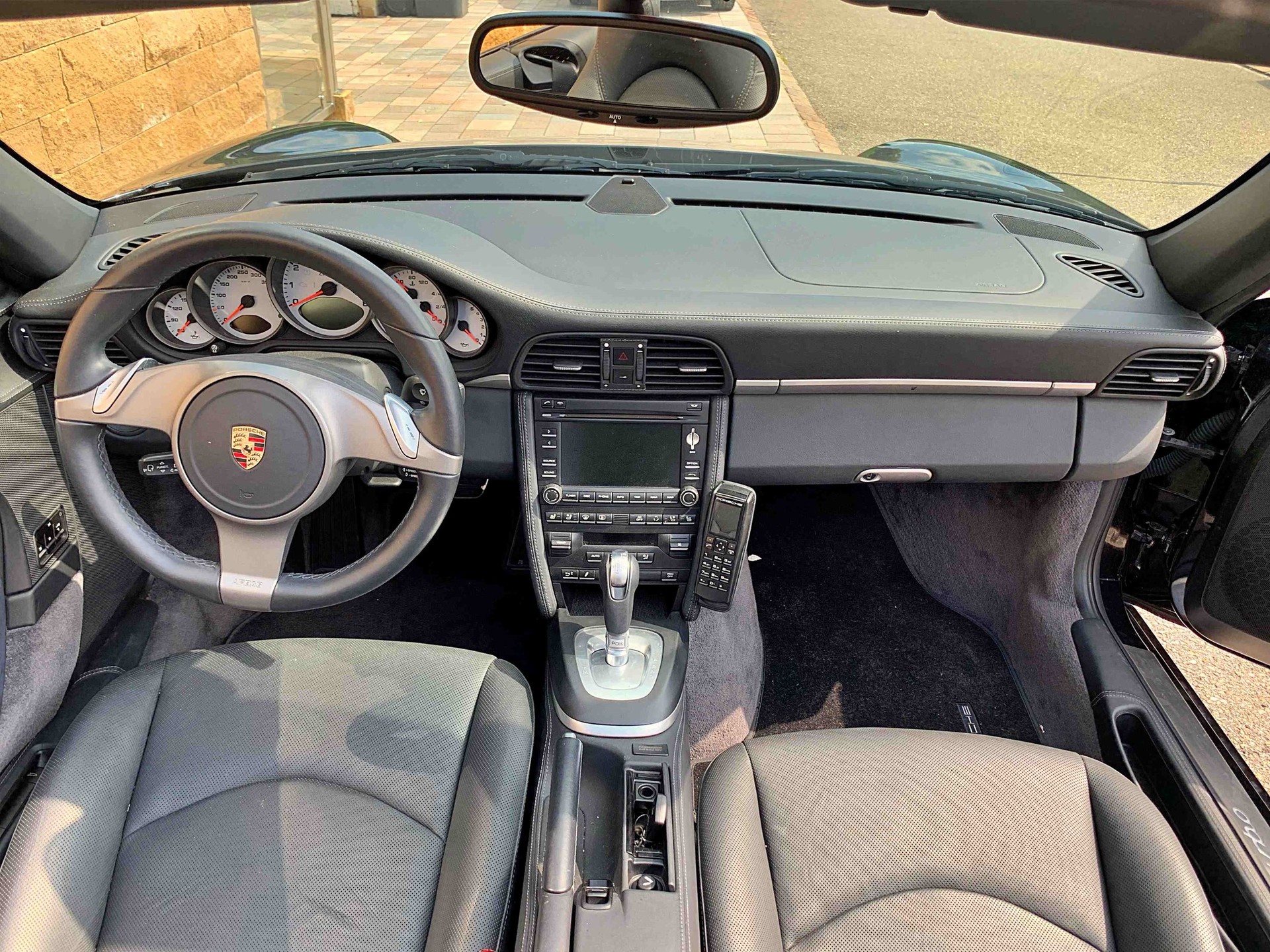 PORSCHE 911 Cabrio Turbo PDK-image-9