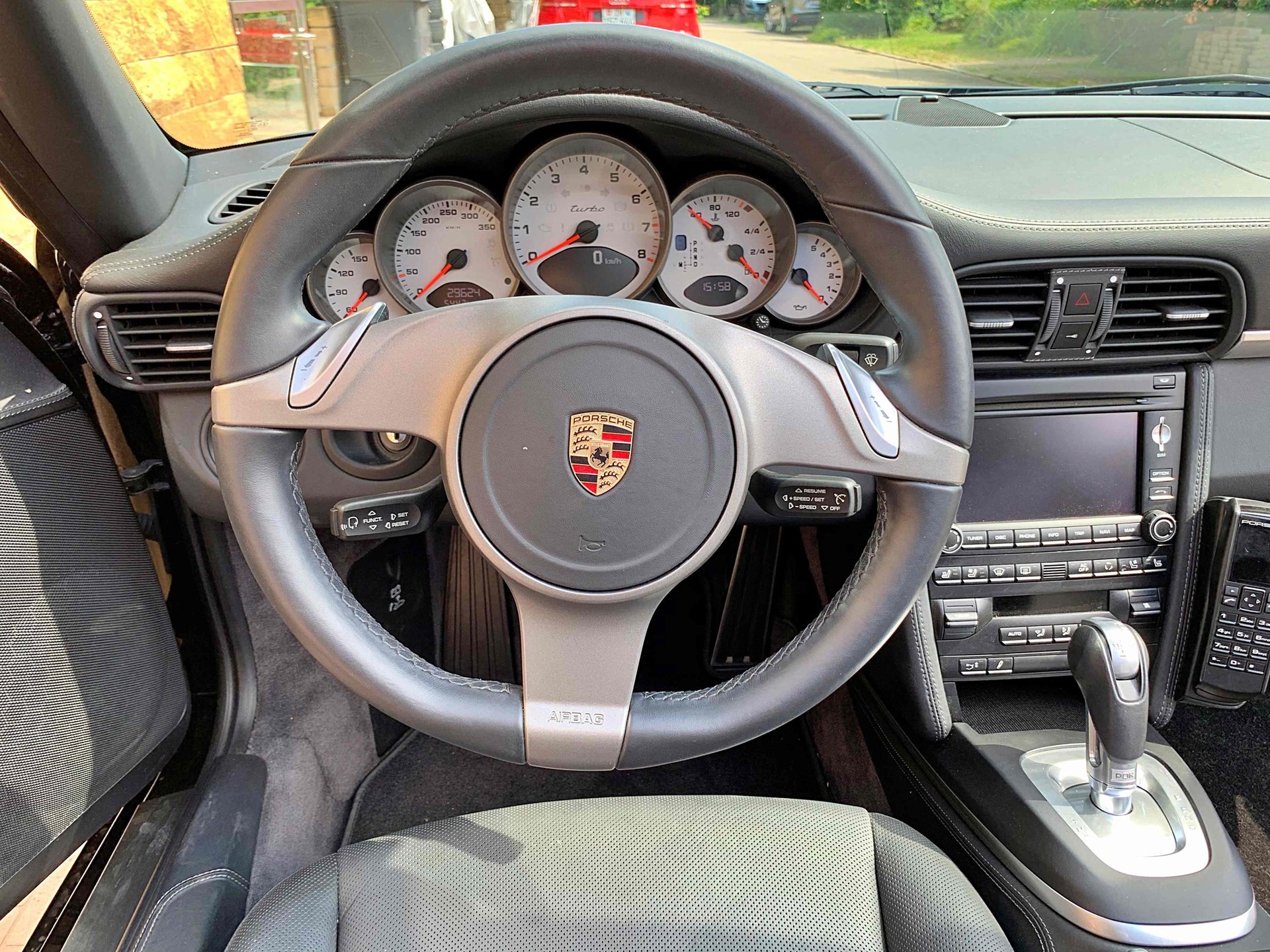 PORSCHE 911 Cabrio Turbo PDK-image-10