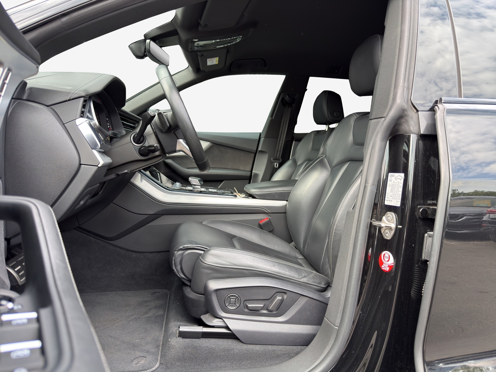 AUDI Q8 45 TDI Black Edition quattro tiptronic-image-7