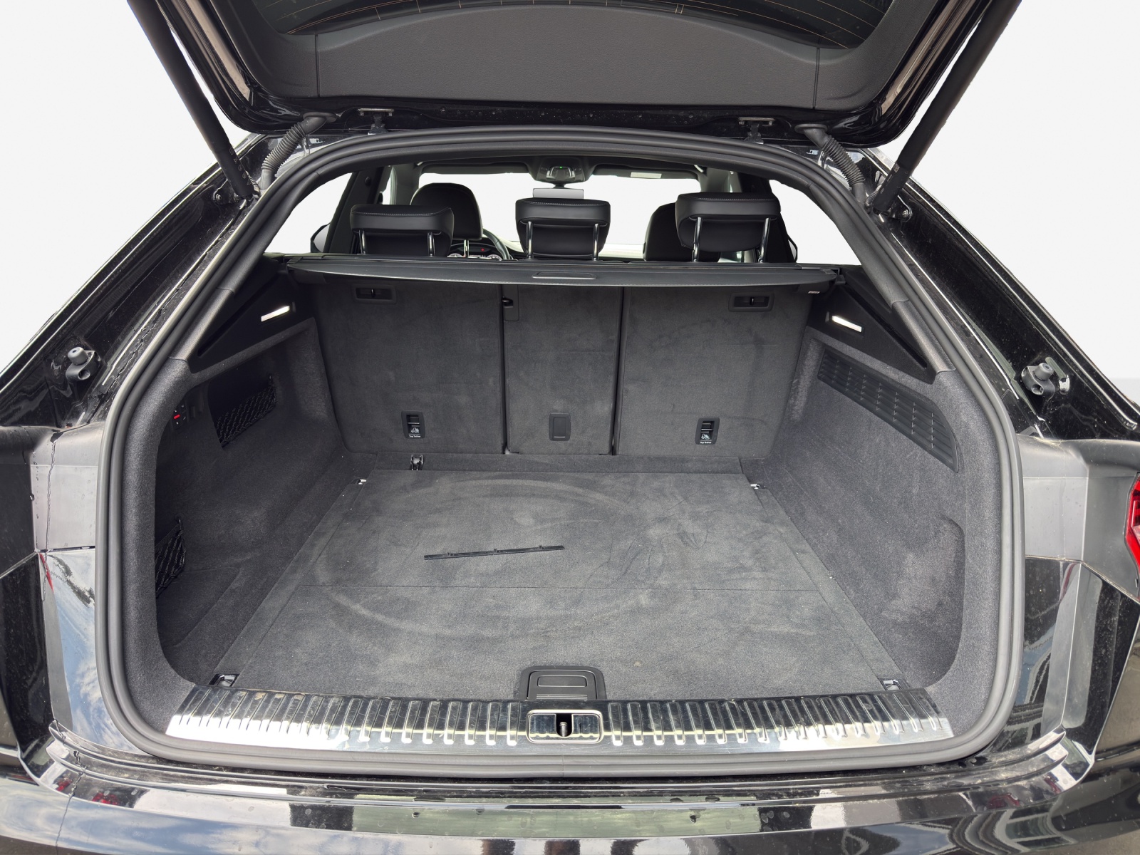 AUDI Q8 45 TDI Black Edition quattro tiptronic-image-12