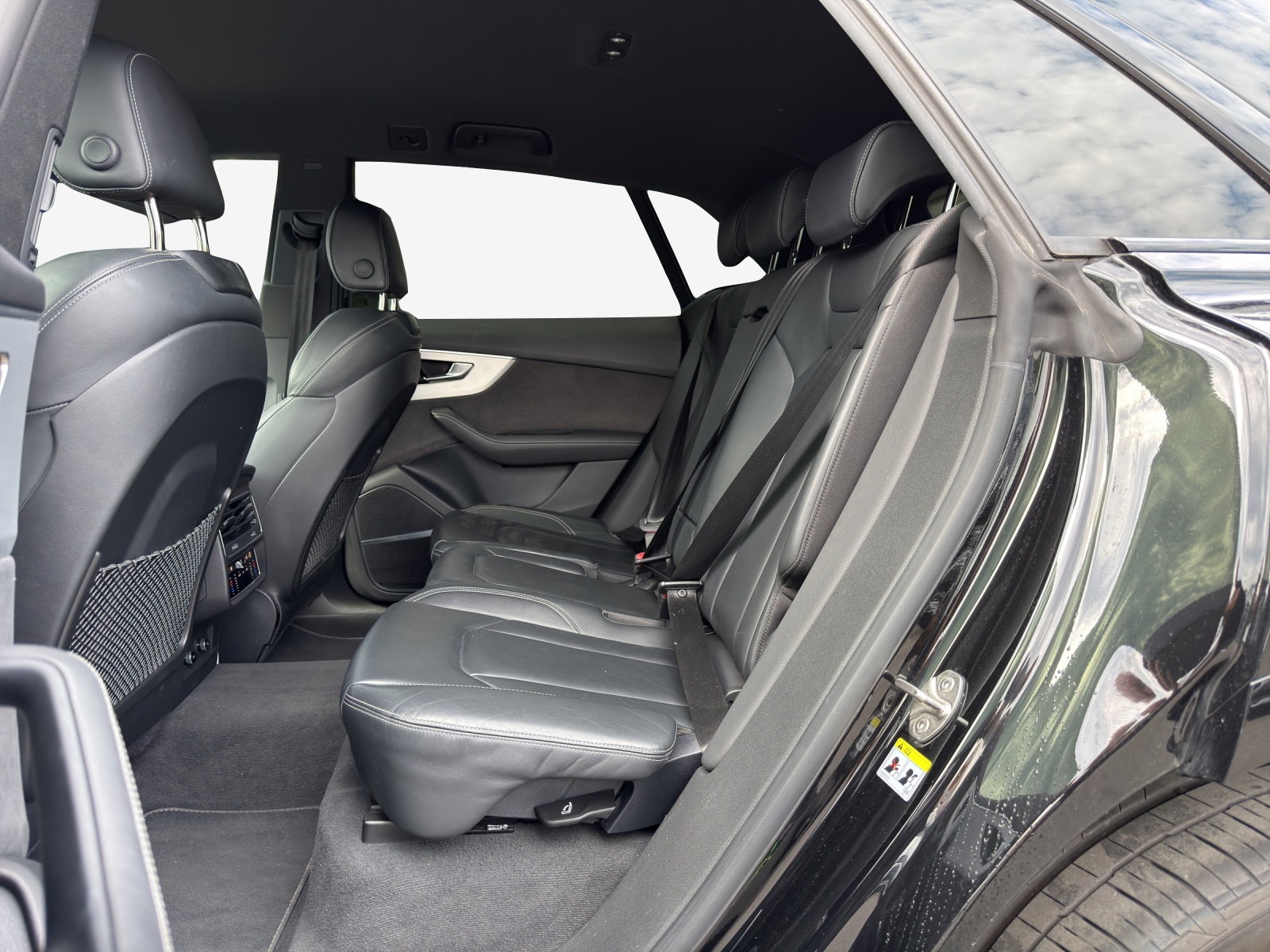 AUDI Q8 45 TDI Black Edition quattro tiptronic-image-11