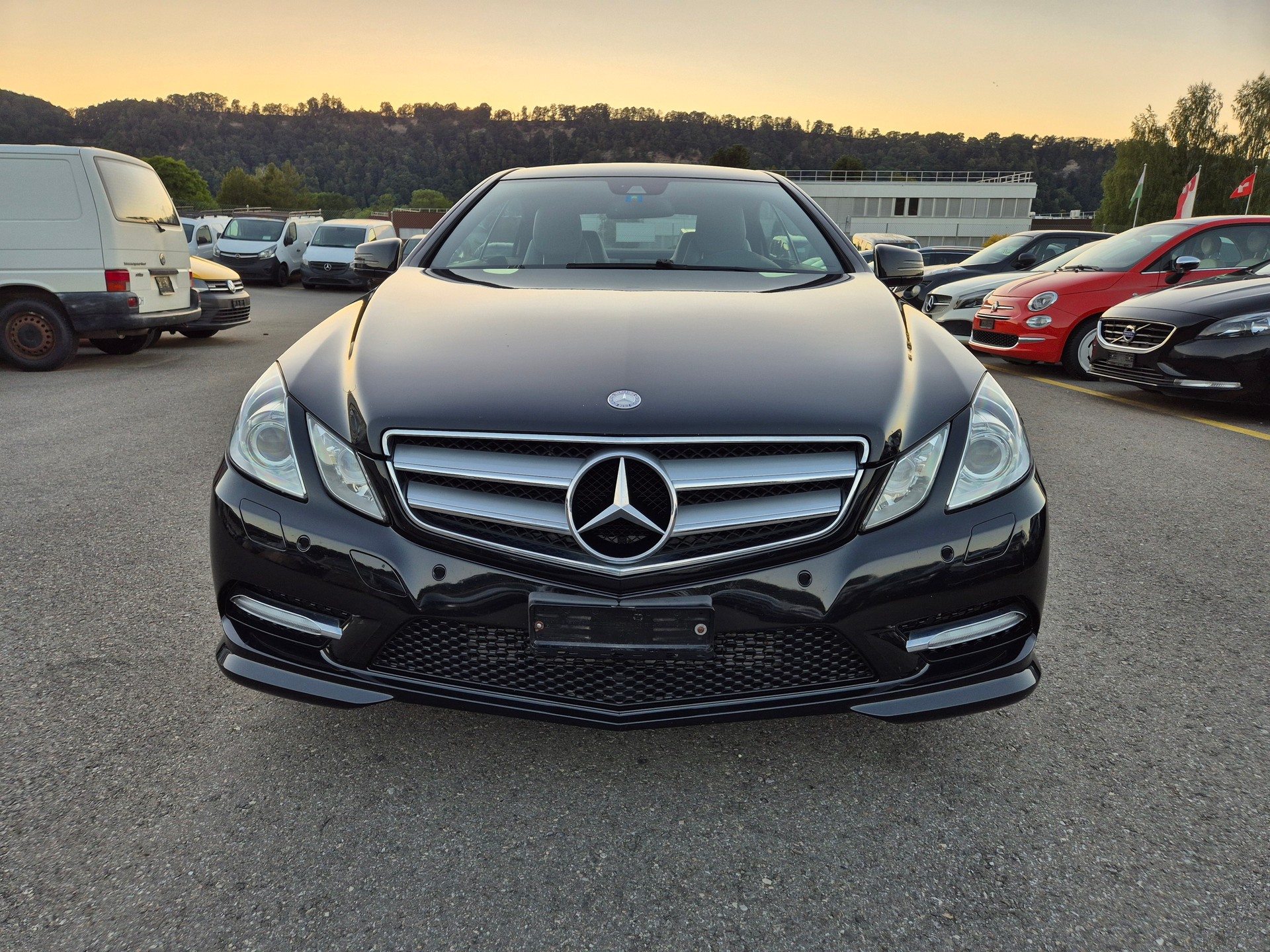 MERCEDES-BENZ E 220 CDI BlueEfficiency-image-1
