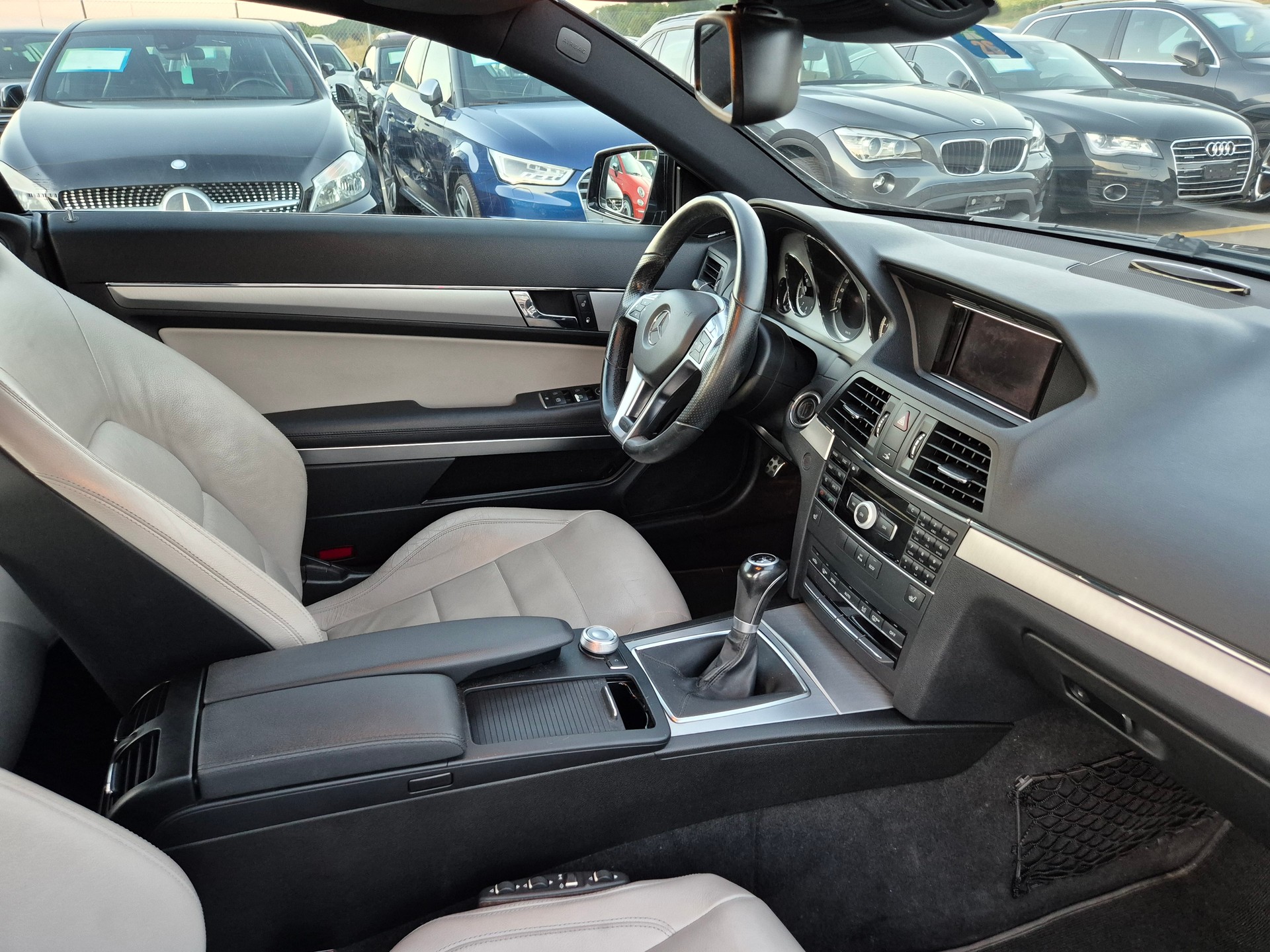 MERCEDES-BENZ E 220 CDI BlueEfficiency-image-8