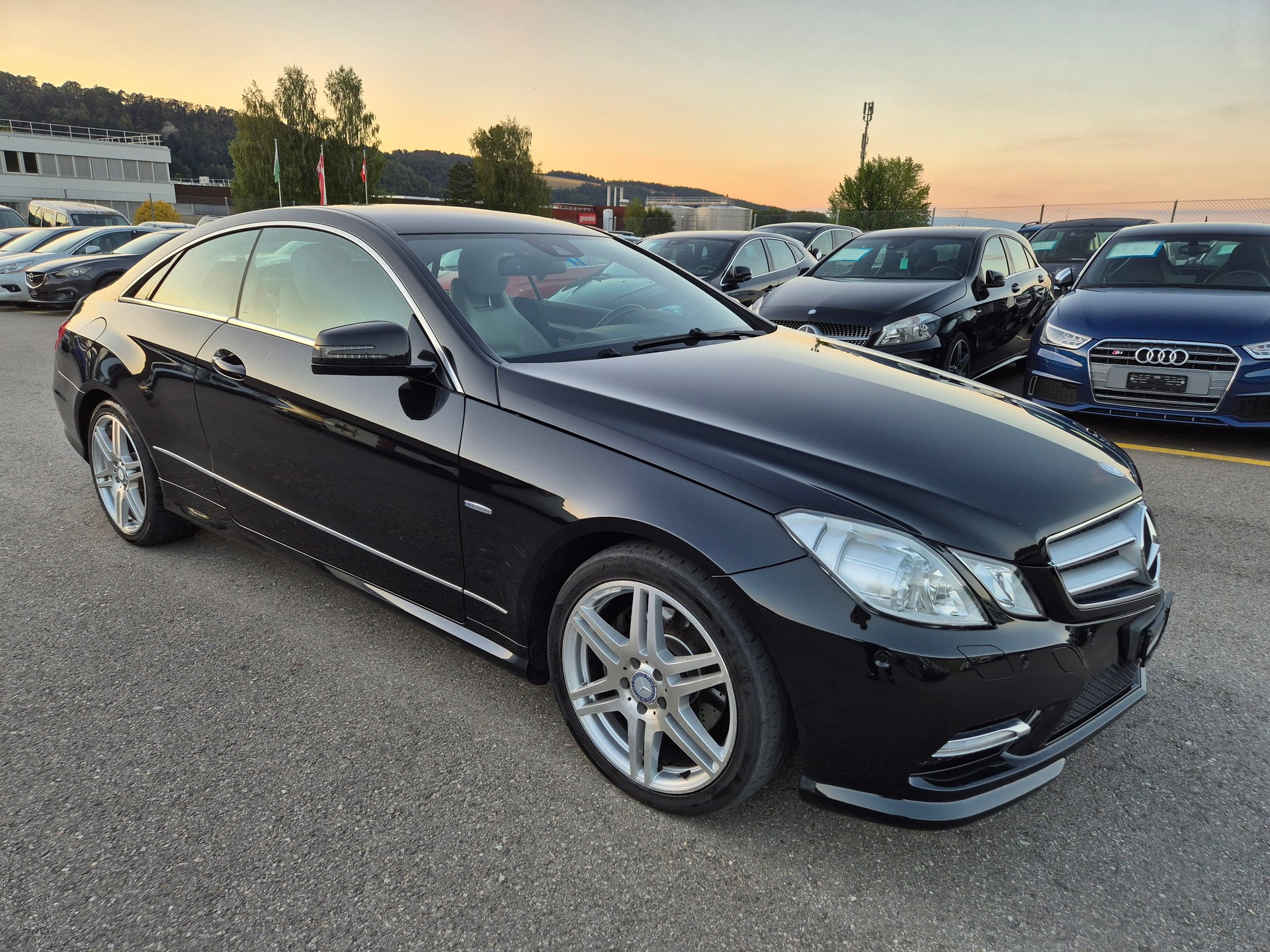 MERCEDES-BENZ E 220 CDI BlueEfficiency-image-0