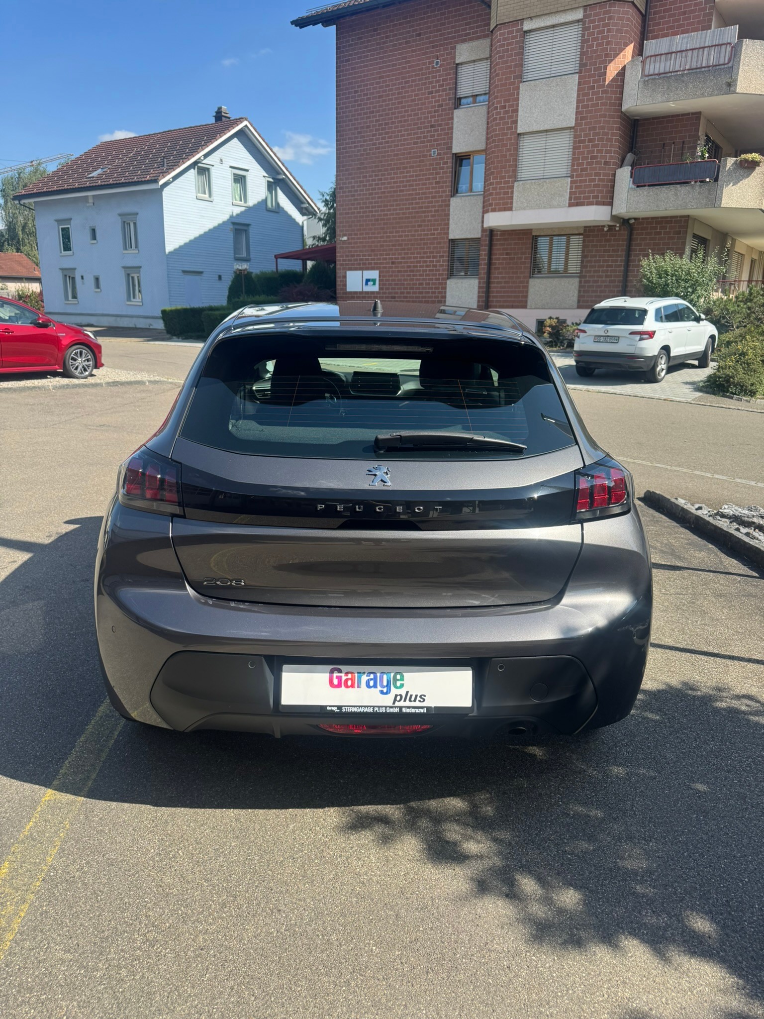 PEUGEOT 208 1.2 PureTech Active EAT8-image-4