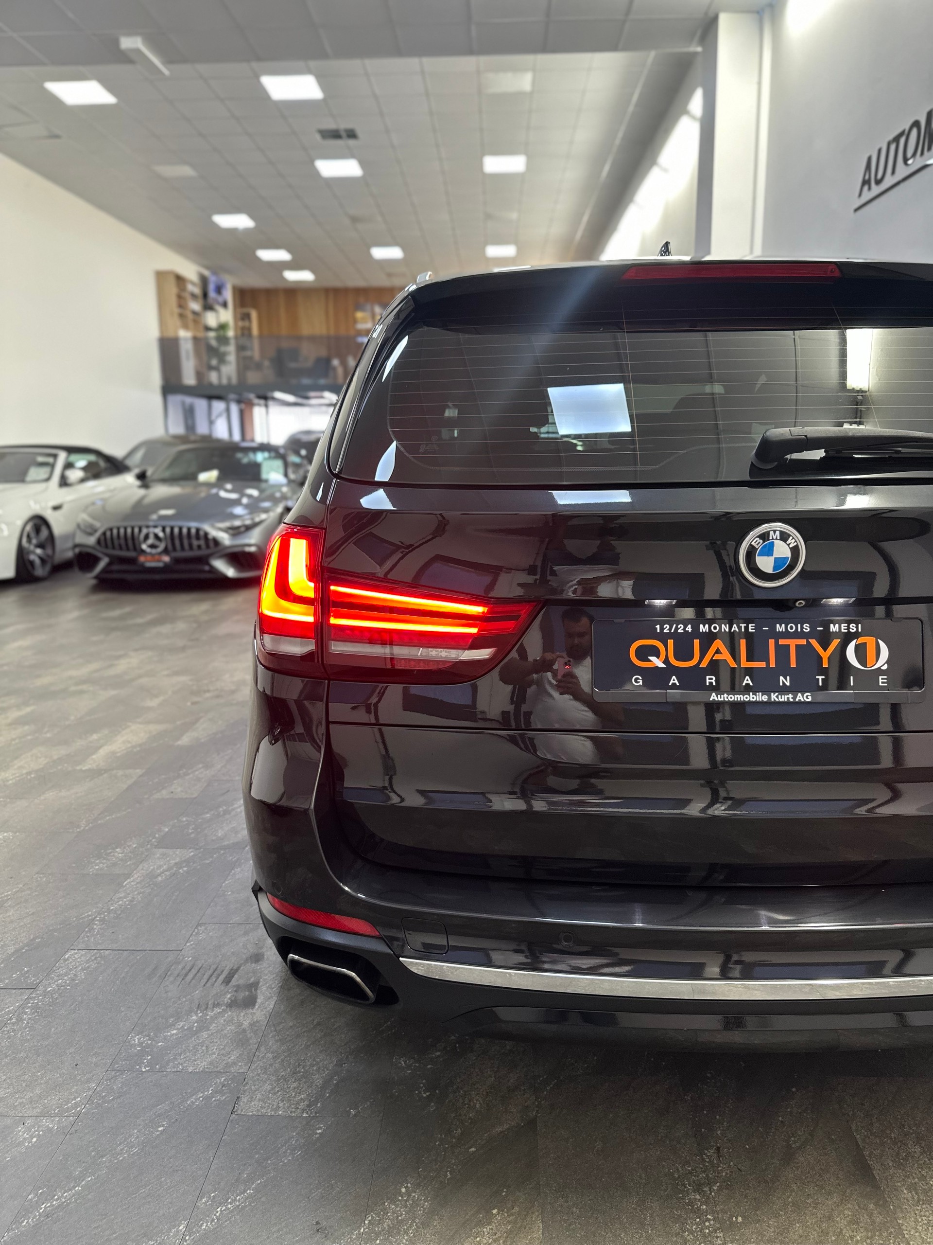 BMW X5 xDrive 50i Steptronic-image-4