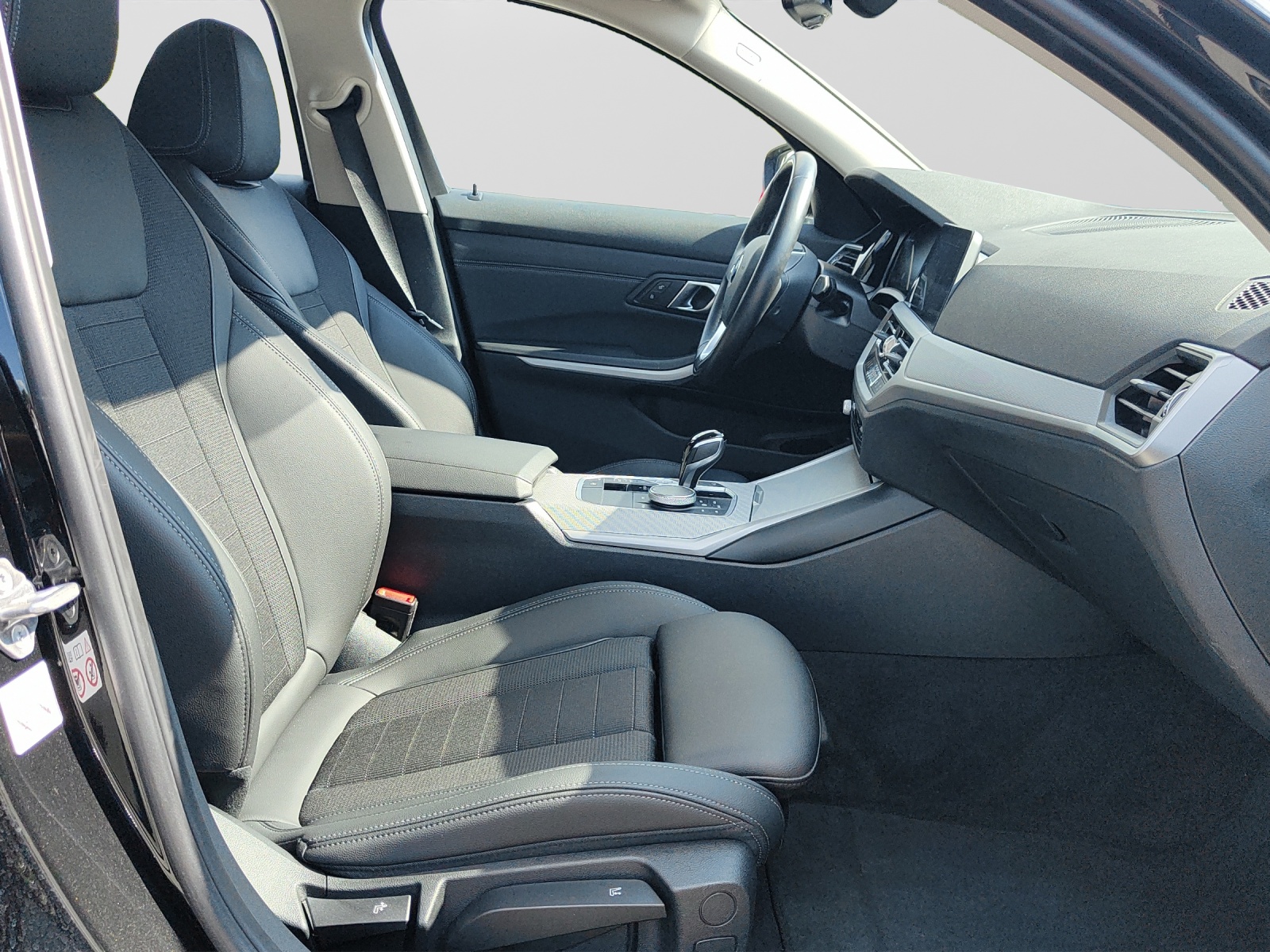 BMW 3er Reihe G21 Touring 320d xDrive-image-4