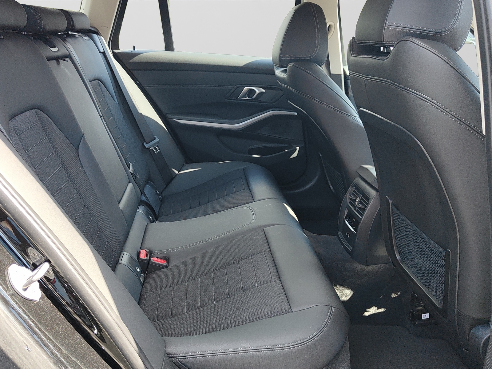 BMW 3er Reihe G21 Touring 320d xDrive-image-5