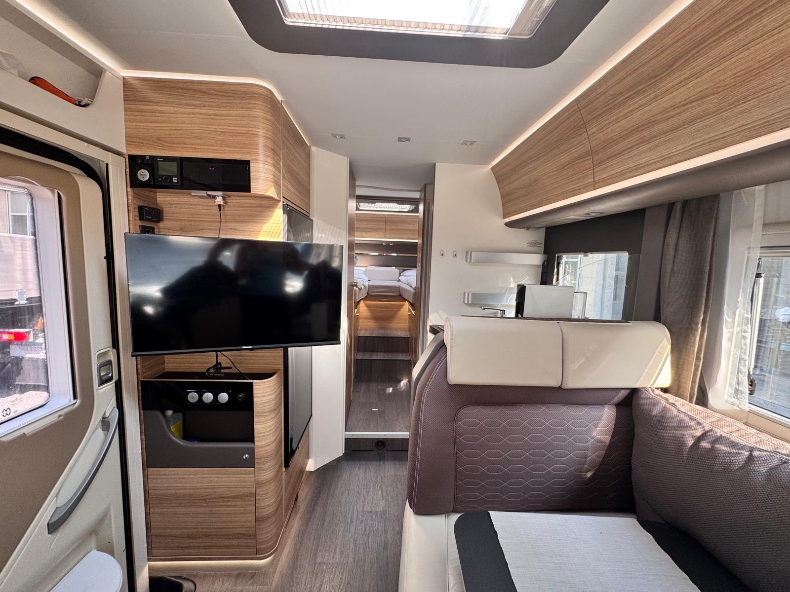ADRIA Plus 700 SL-image-2