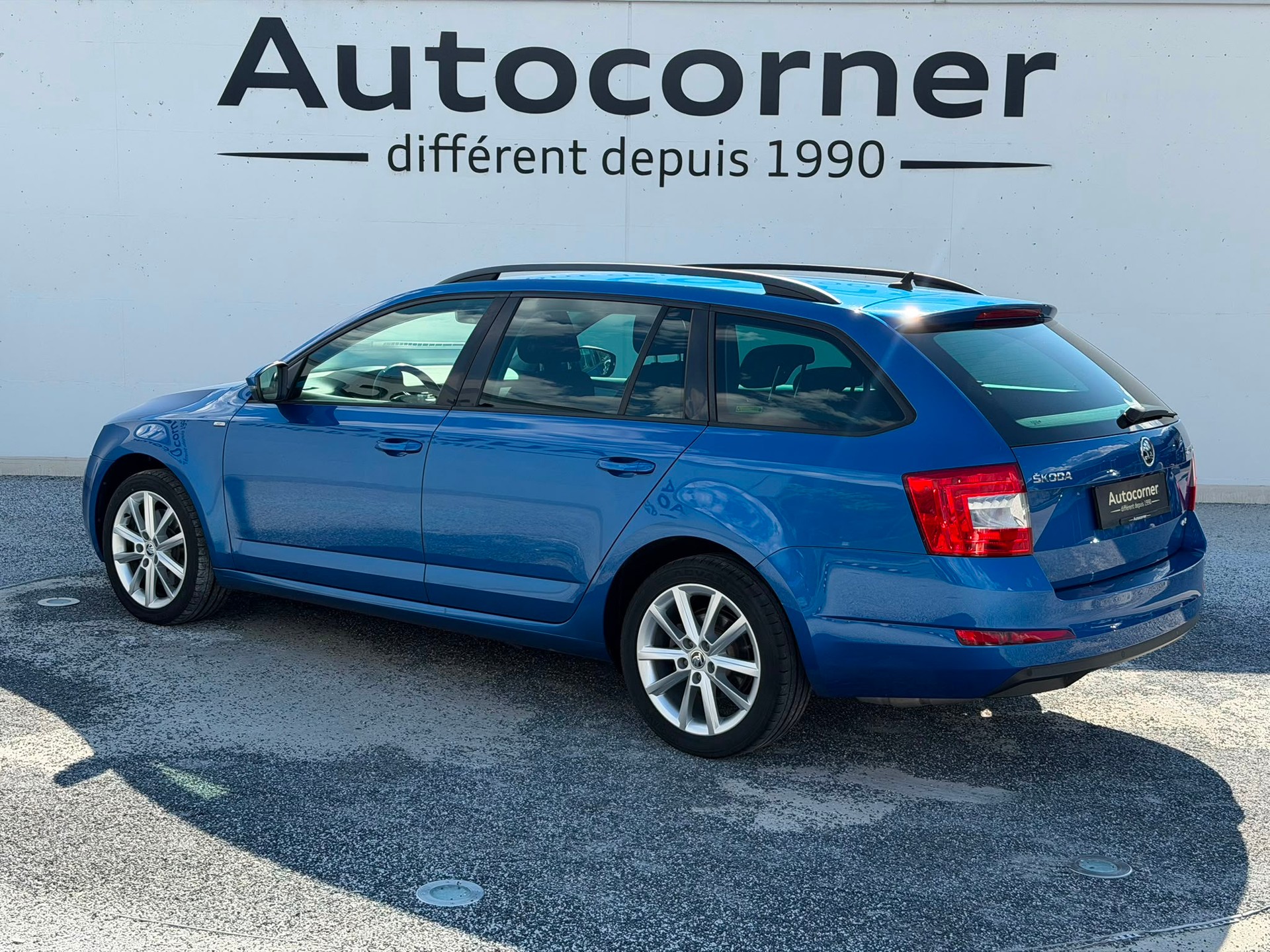 SKODA Octavia Combi 1.8 TSI Swiss Joy 4x4 DSG-image-3