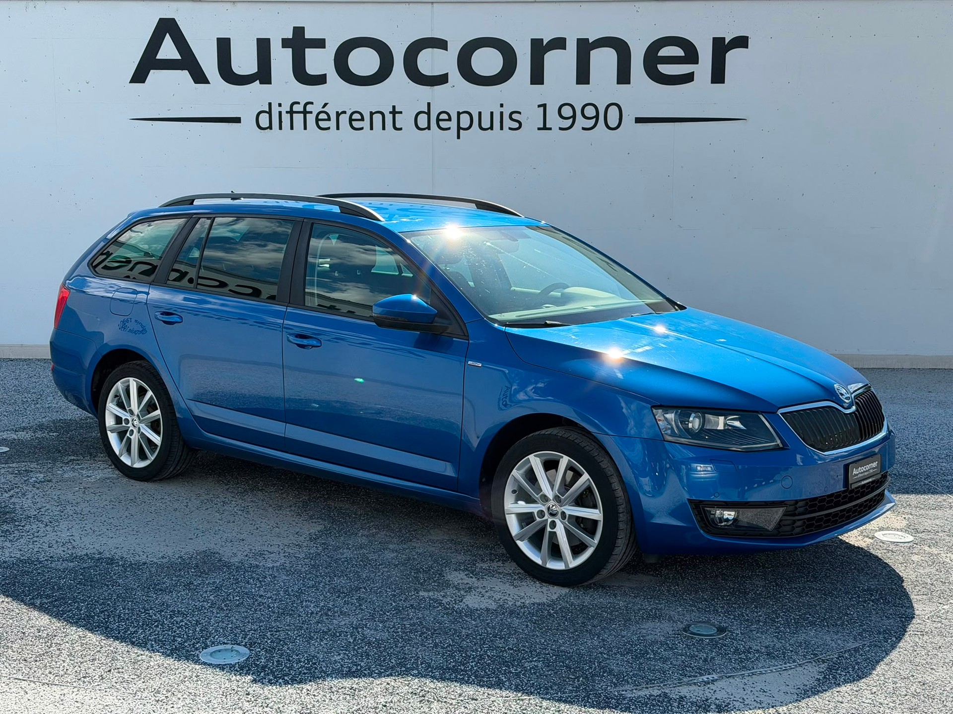 SKODA Octavia Combi 1.8 TSI Swiss Joy 4x4 DSG-image-1