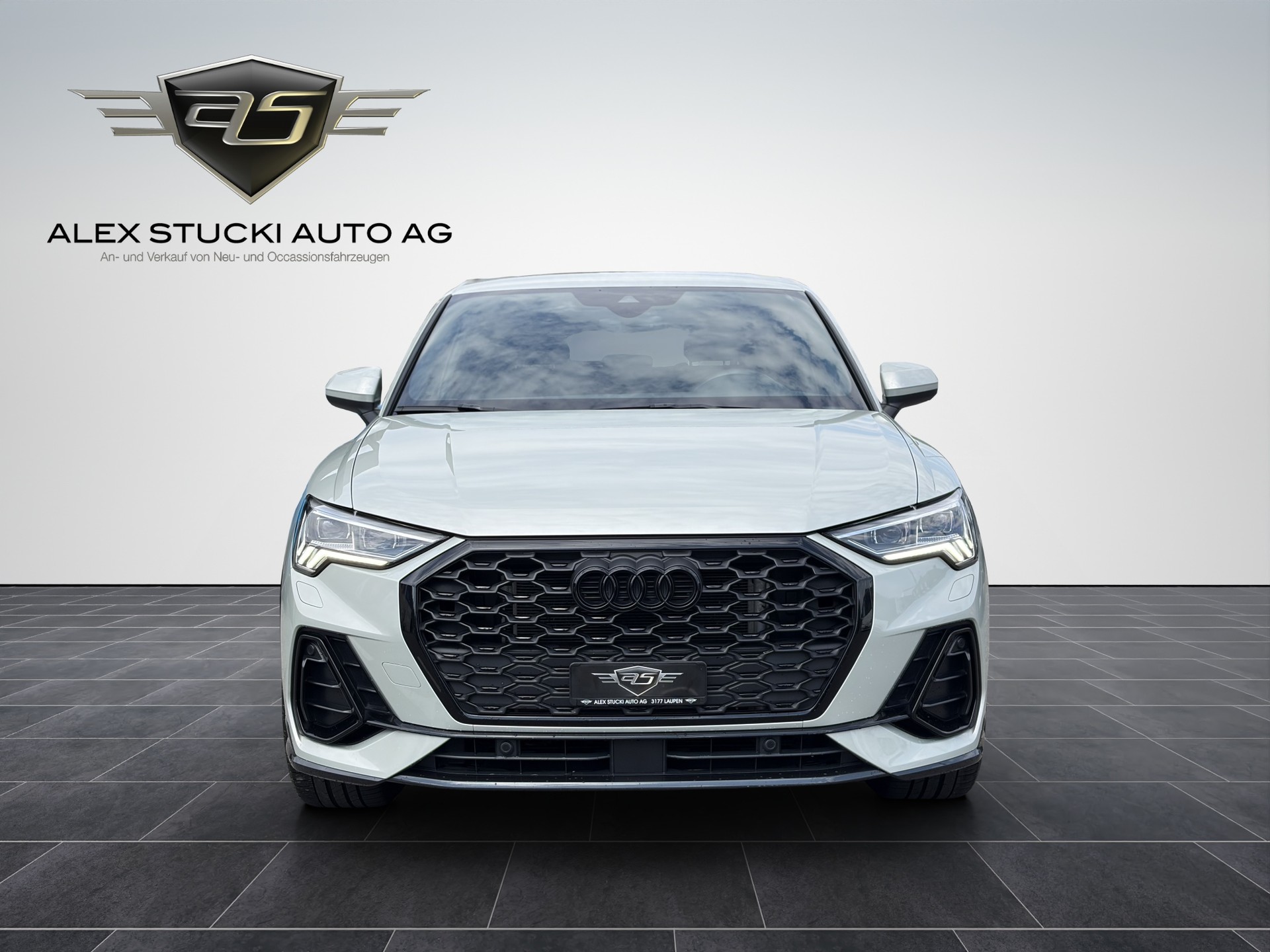 AUDI Q3 Sportback 45 TFSI e S line S-tronic-image-1