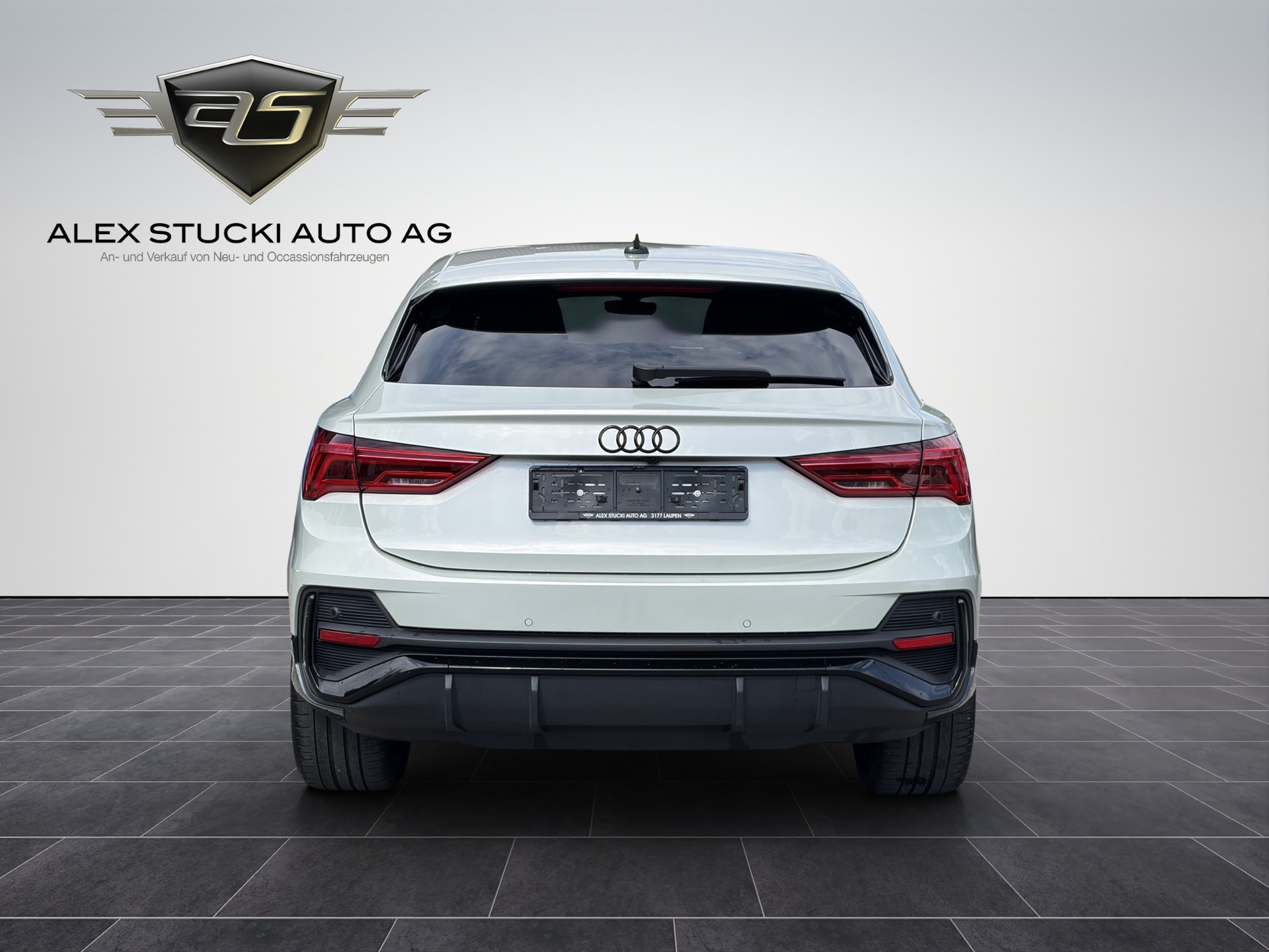 AUDI Q3 Sportback 45 TFSI e S line S-tronic-image-5