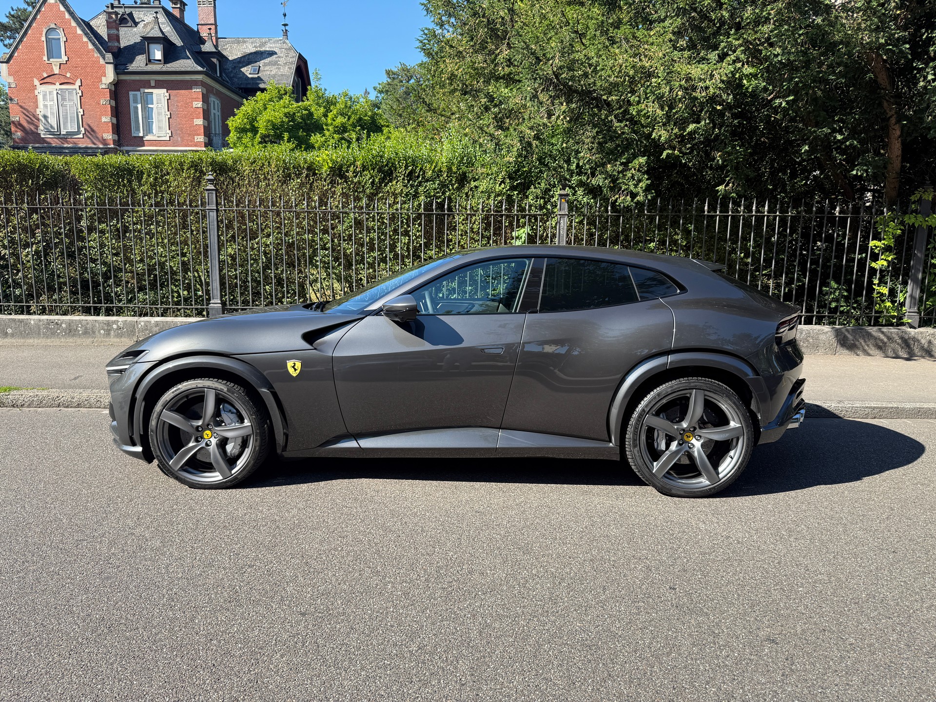 FERRARI Purosangue 6.5 V12-image-2