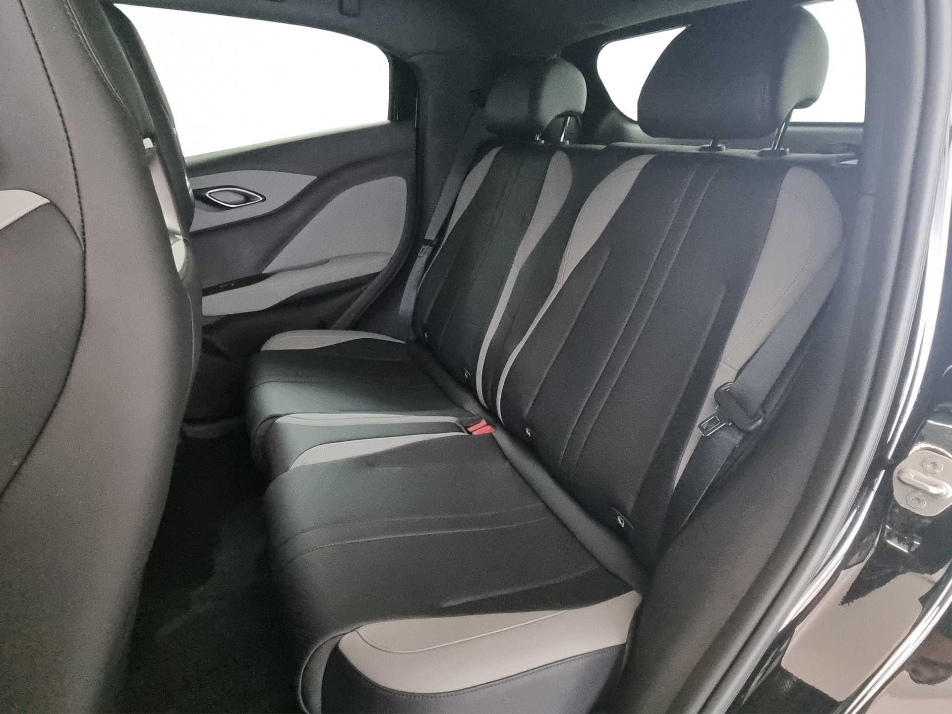 BYD Dolphin Surf 43kWh Comfort-image-6
