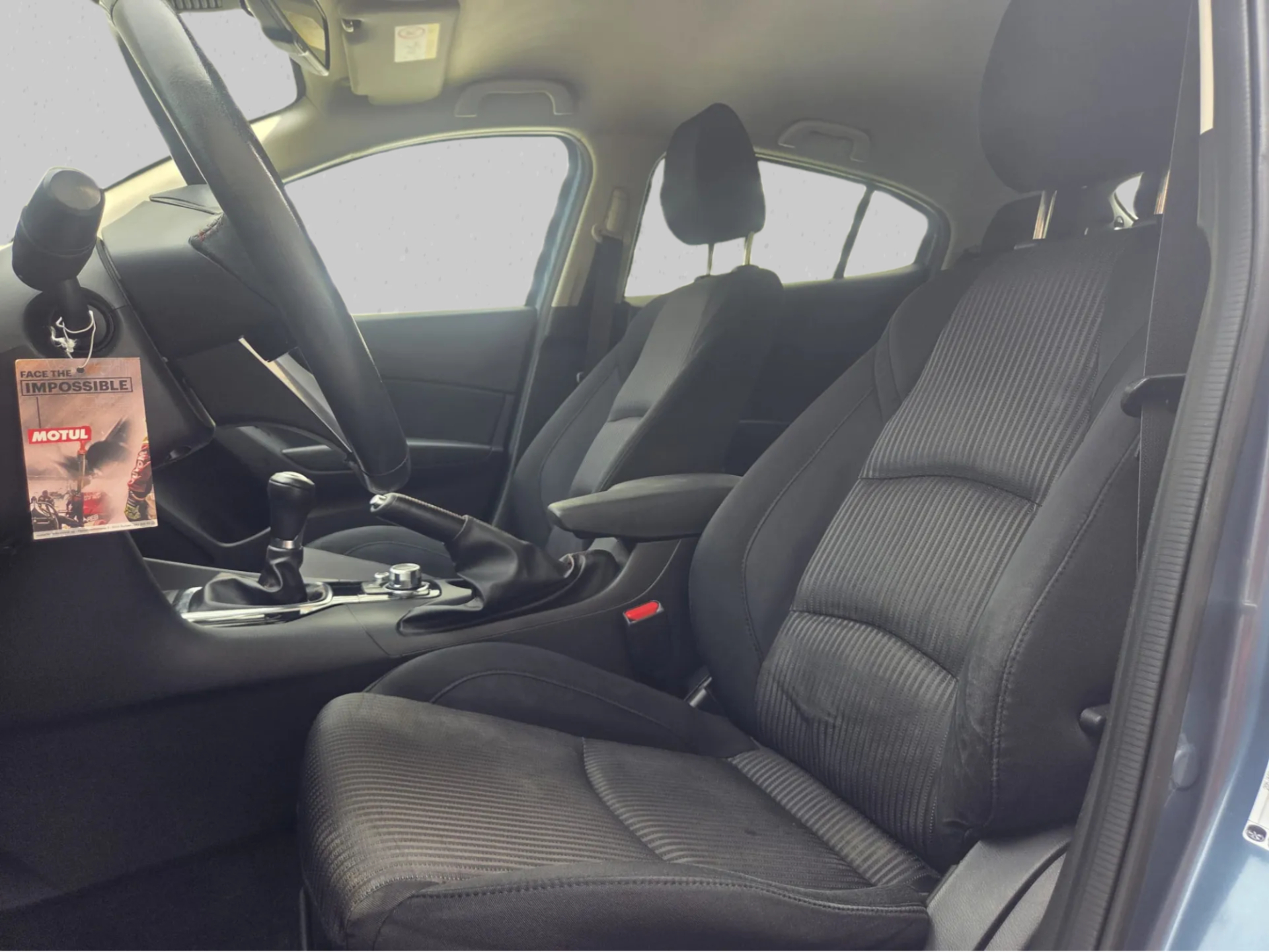 MAZDA 3 2.0 16V Revolution ** Expertise du jour ** Frish MFK **-image-4