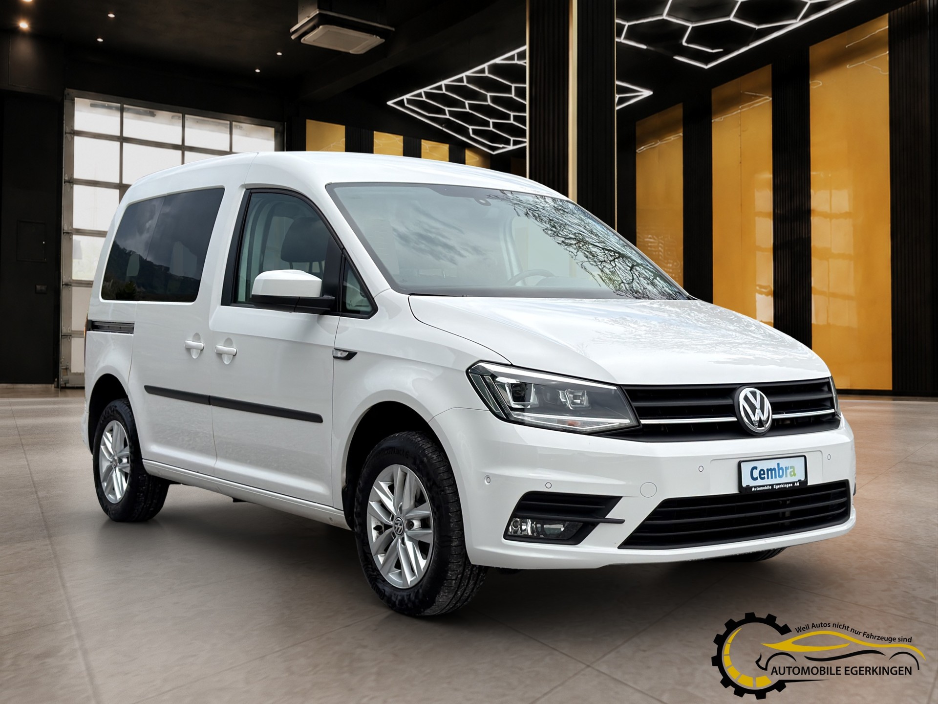VW Caddy 2.0TDI BlueMotion Technology DSG-image-2