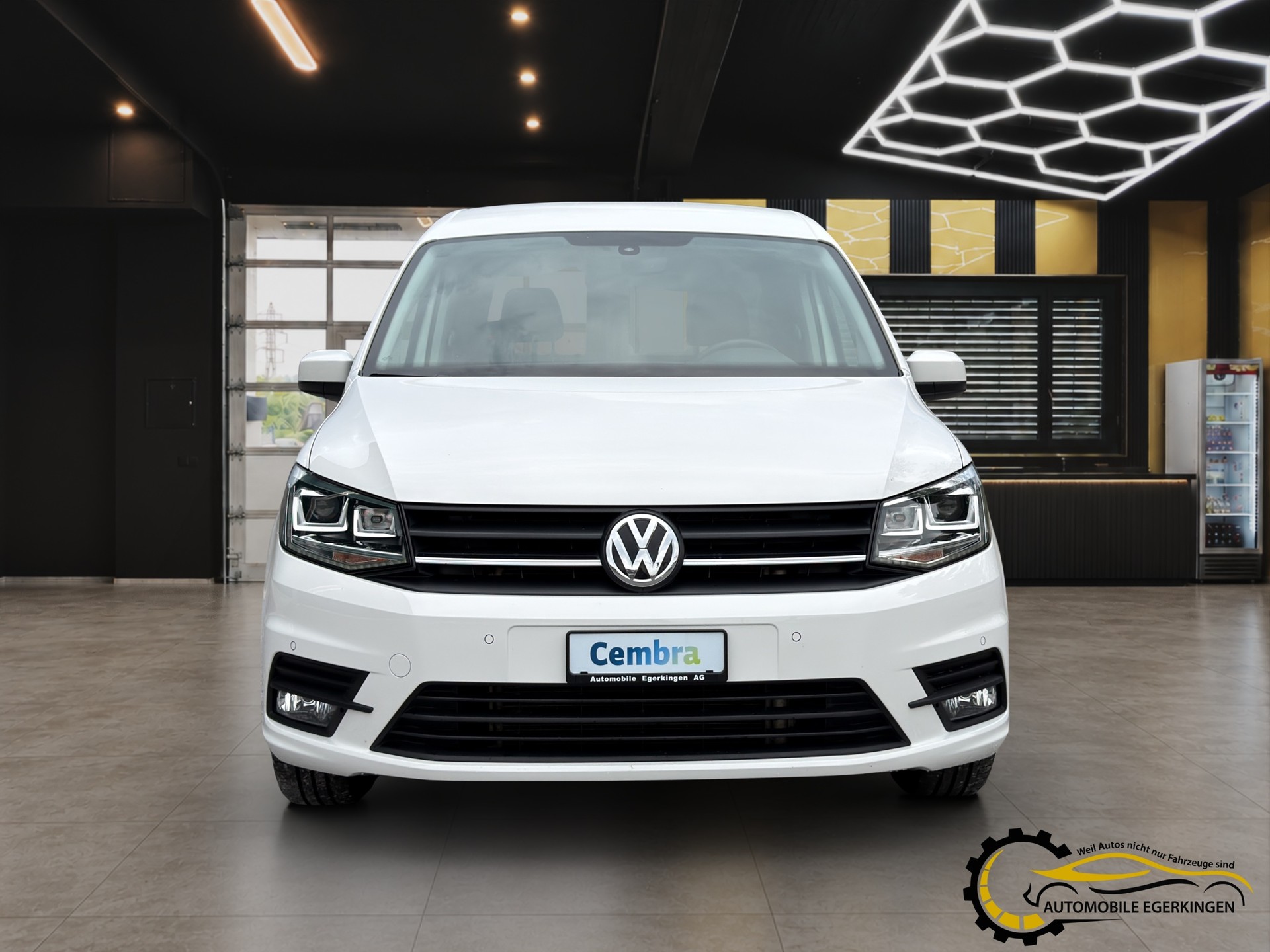 VW Caddy 2.0TDI BlueMotion Technology DSG-image-1