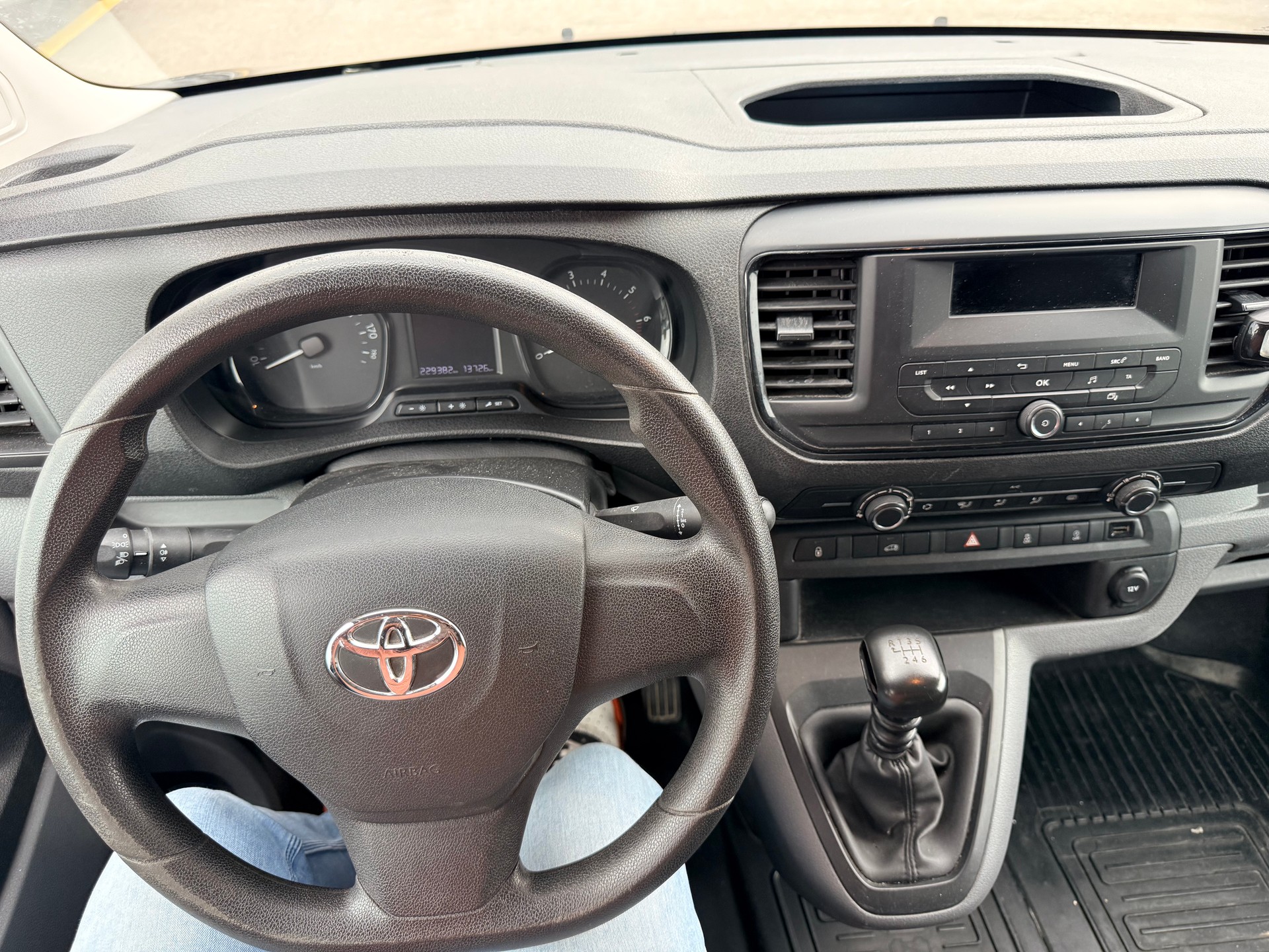 TOYOTA Proace 2.0D Glass Van L2 Luna-image-14