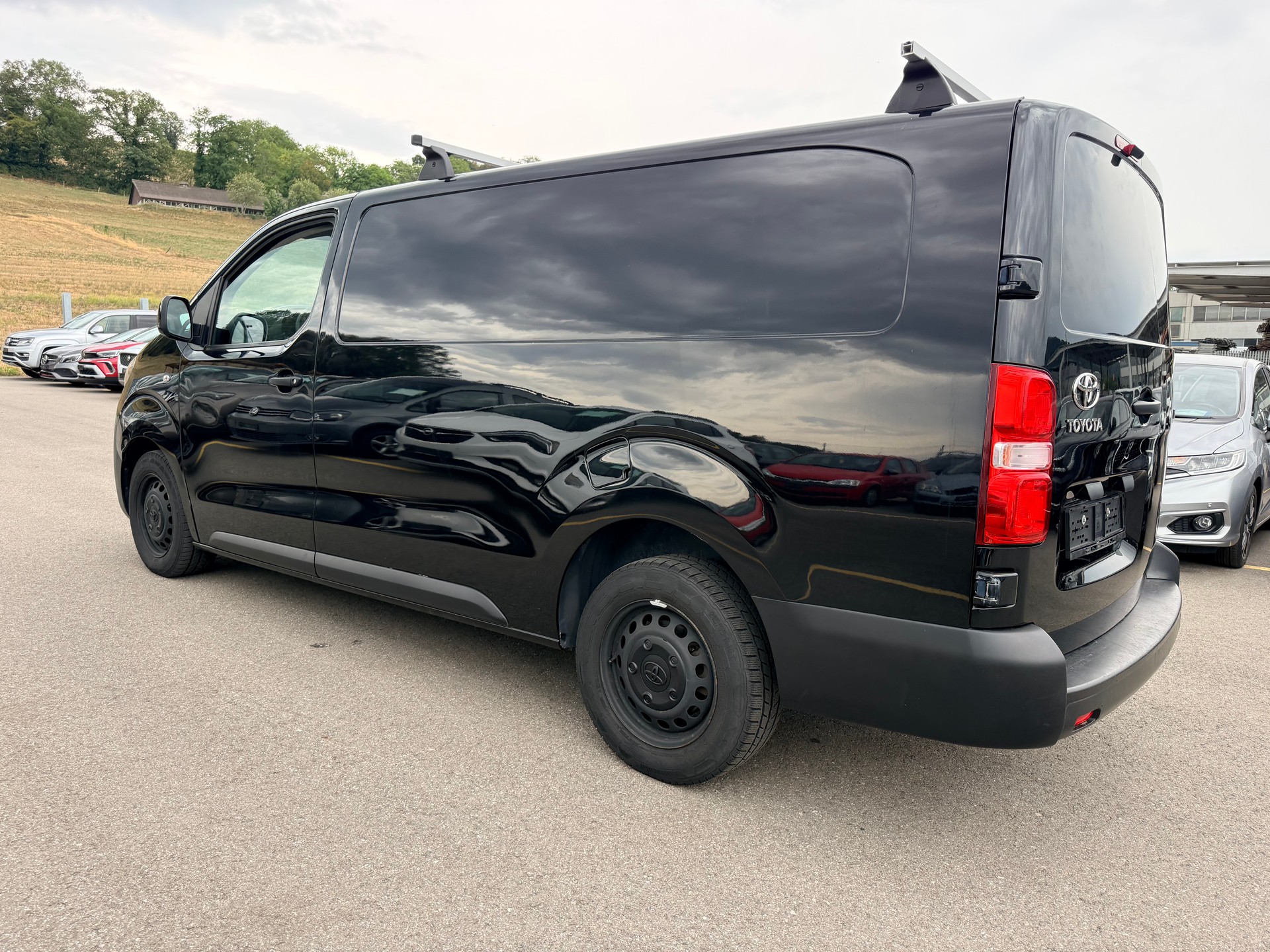TOYOTA Proace 2.0D Glass Van L2 Luna-image-9